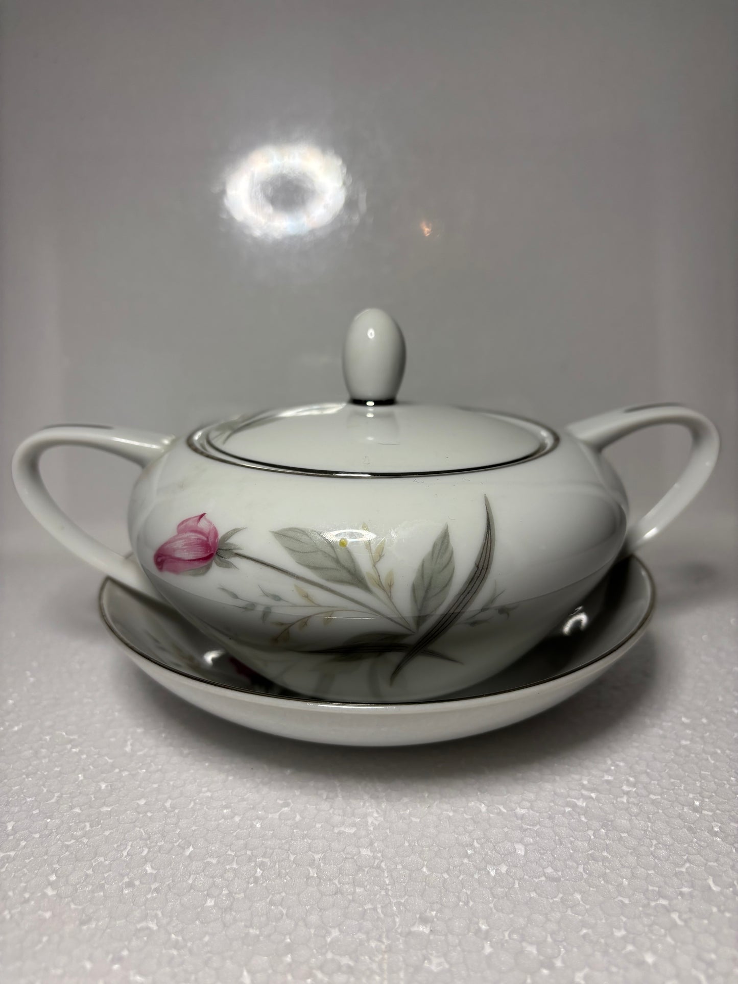 Windsor Rose China Gravy Boat – Pink Floral & Silver Trim, 6.5"