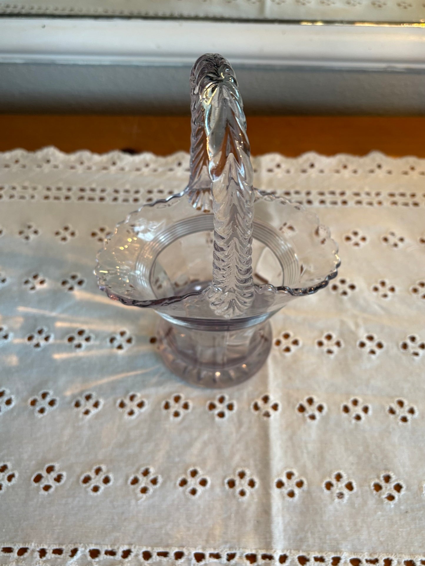 Vintage Pink Depression Glass Basket – Etched Floral & Woven Handle Design *