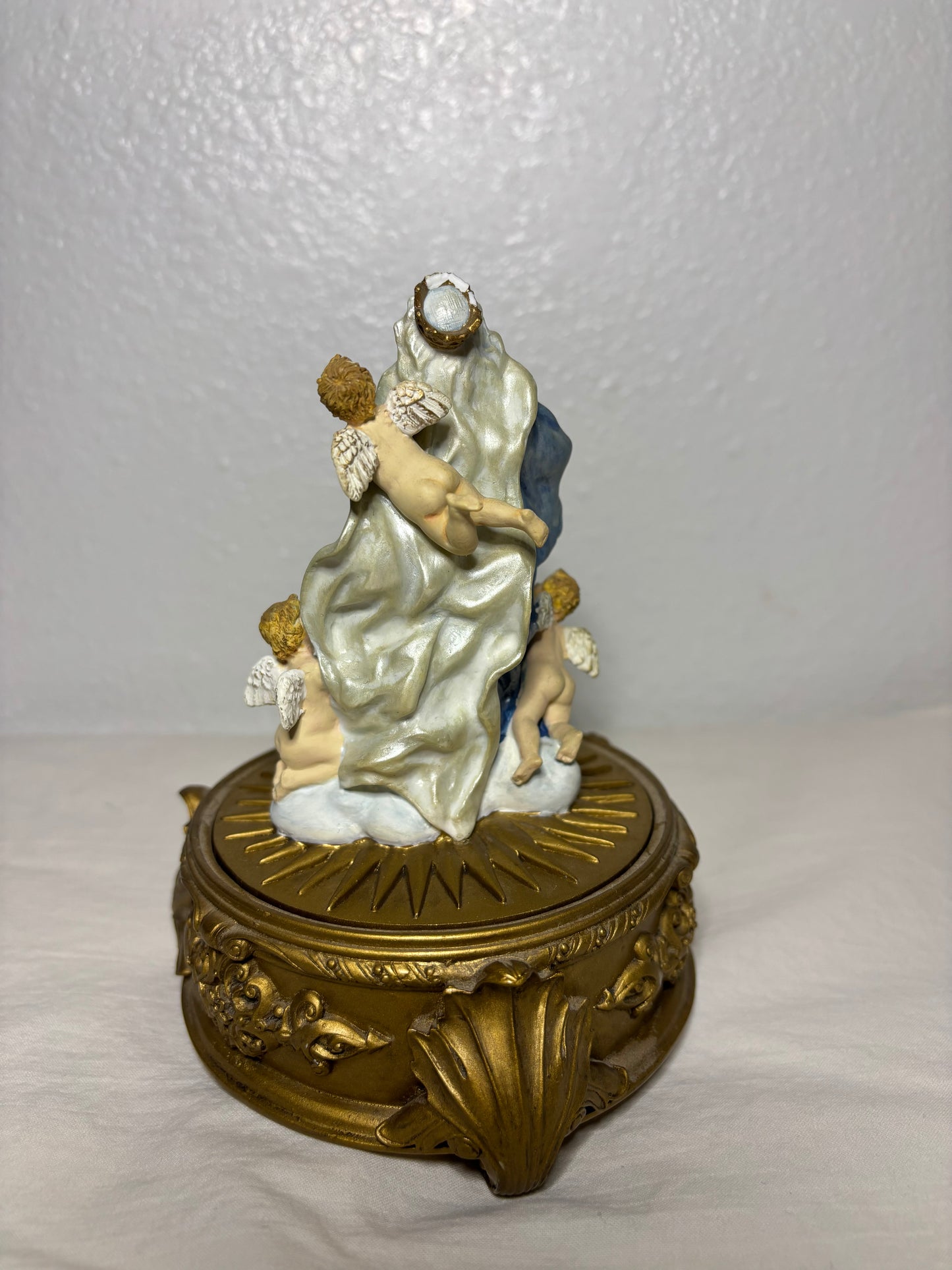 Franklin Mint Our Lady of the Rosary - Keepsake Box #Z6991 – Hidden Rosary & Cross – Religious Figurine with Storage