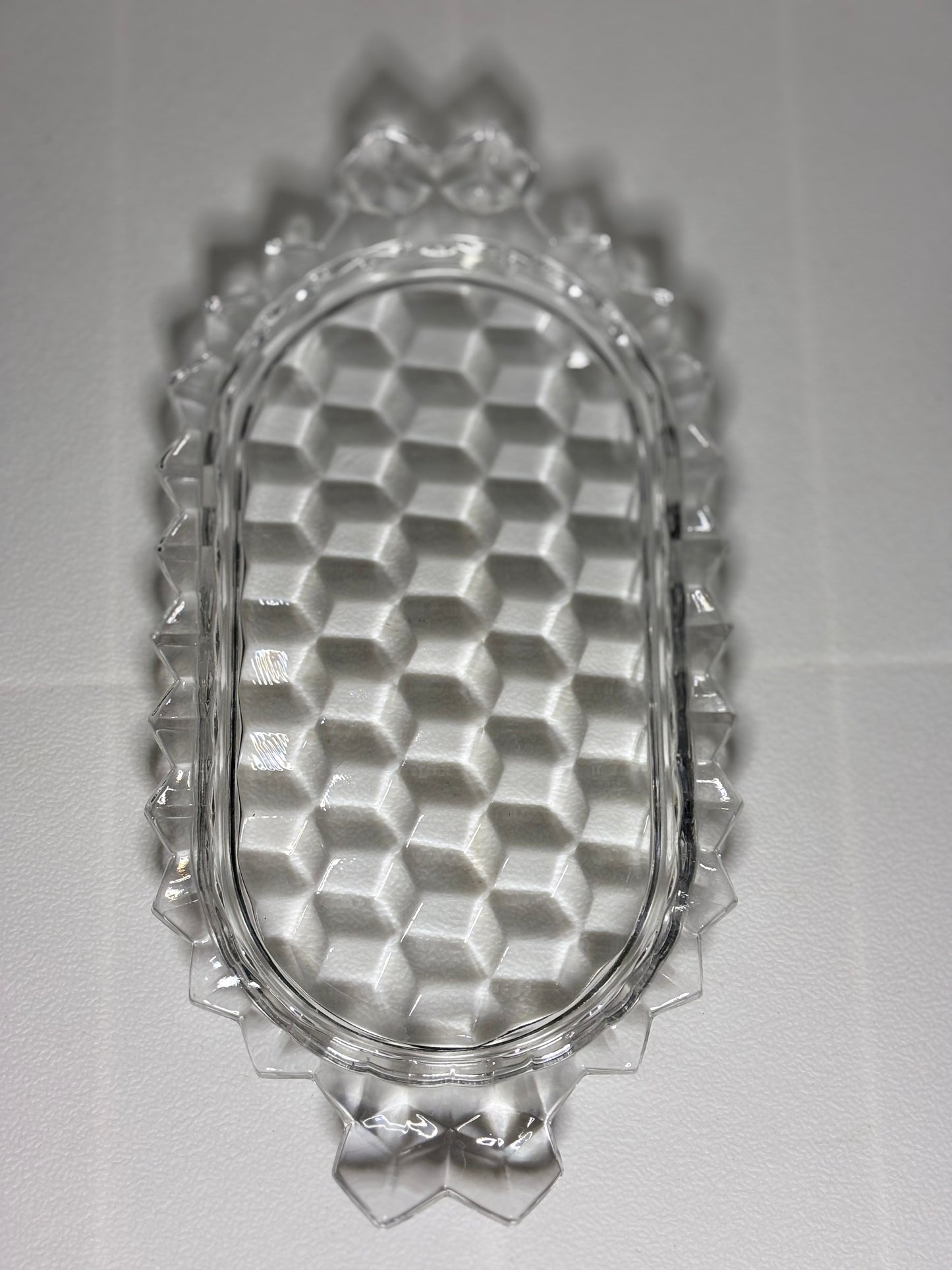 Vintage Oval Glass Relish Tray – Honeycomb Pattern with Scalloped Edge (8”)