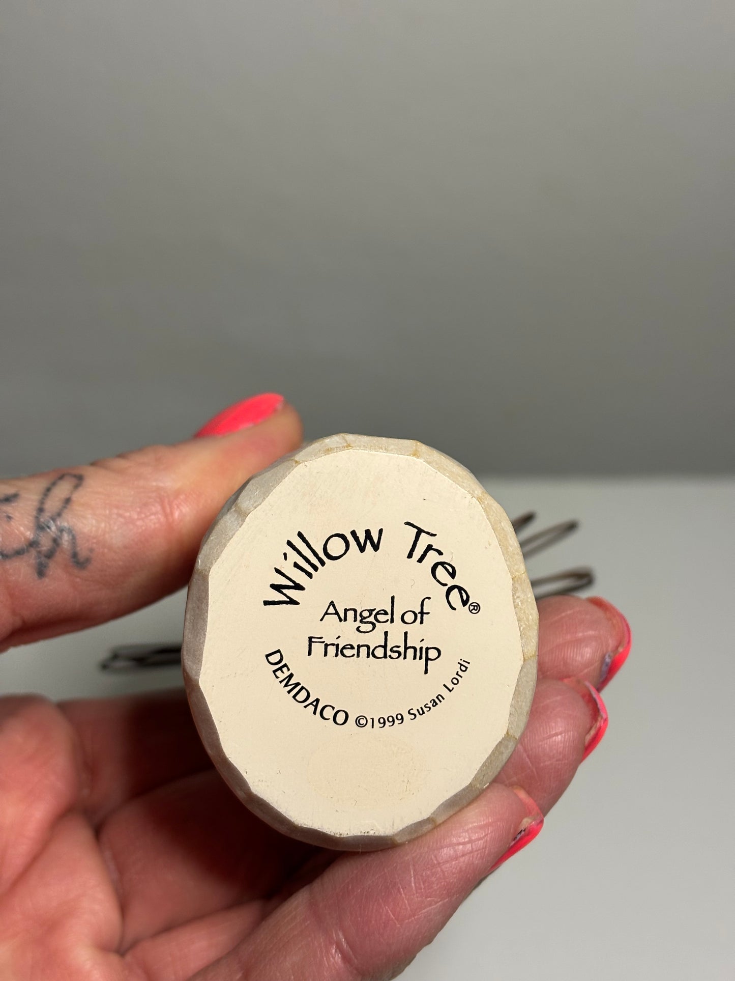 Willow Tree Figurine – "Angel of Friendship"
