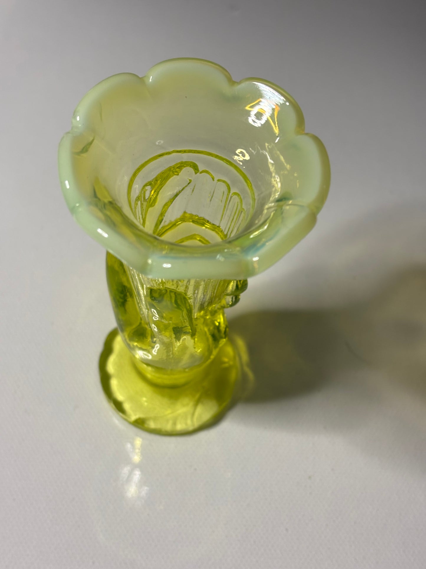 Vintage Vaseline Glass Hand Vase – 4" Tall with Opalescent Rim