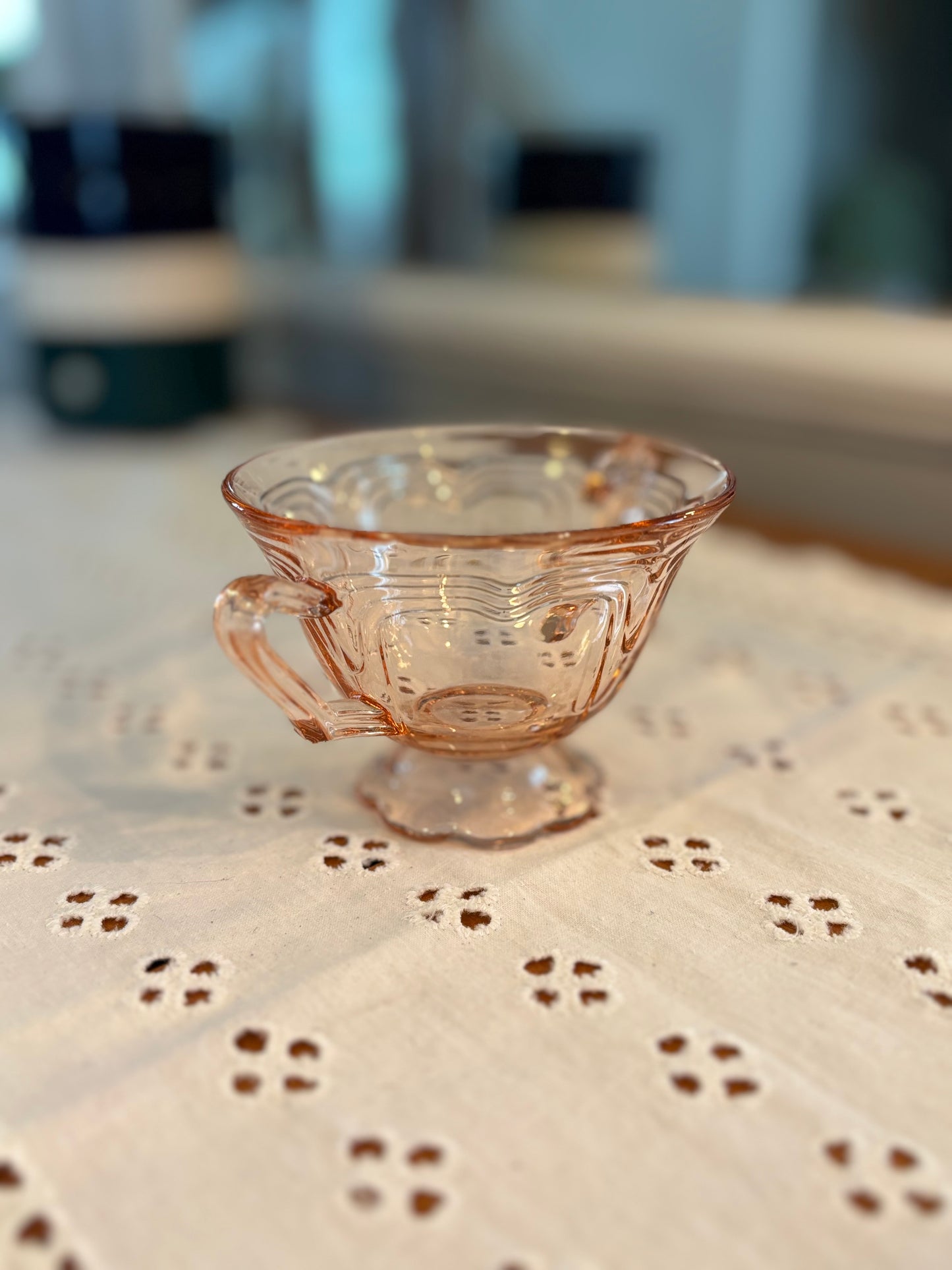 Vintage Pink Depression Glass Double-Handled Sugar Bowl – Etched Swirl Design *