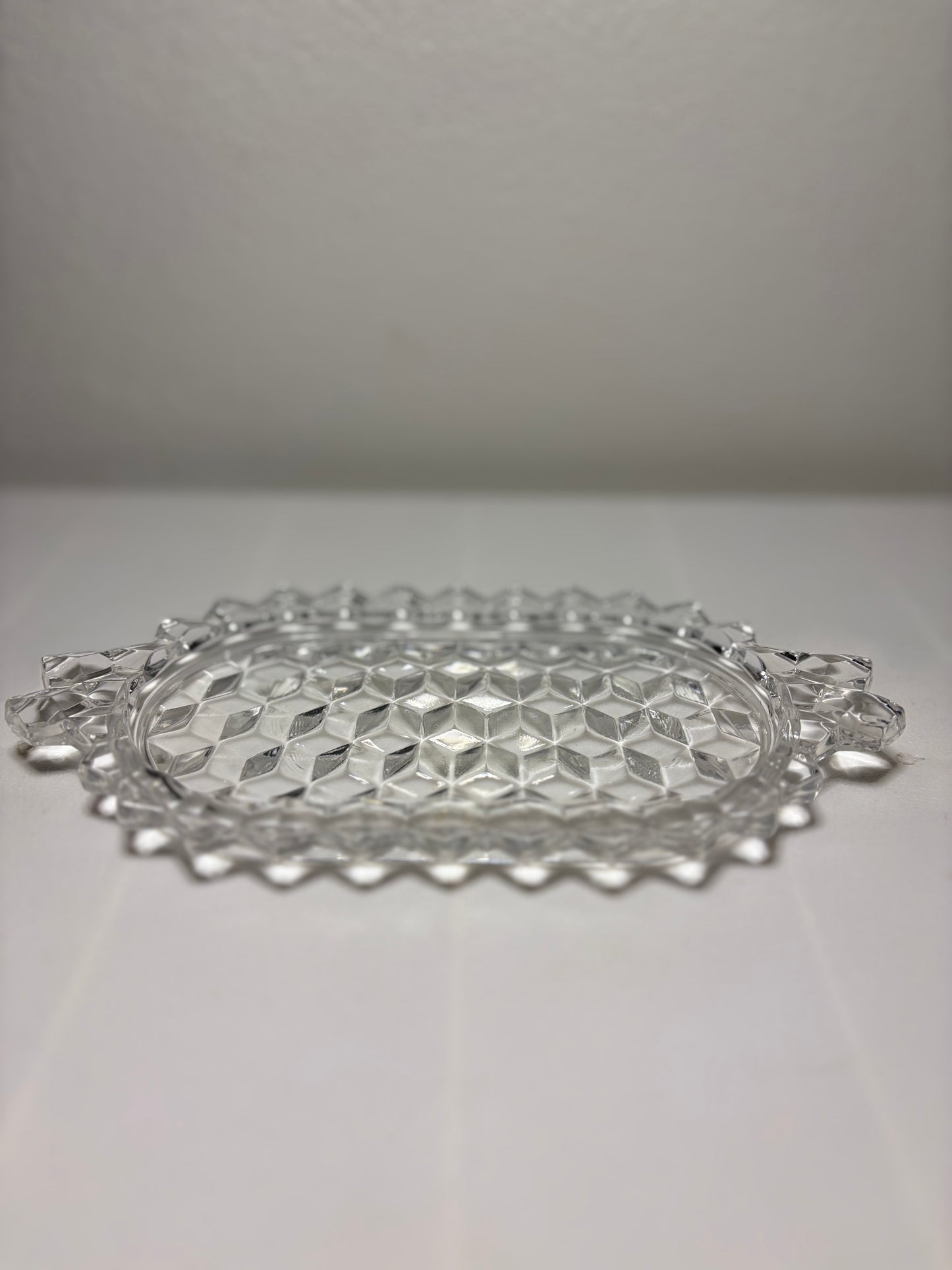 Vintage Oval Glass Relish Tray – Honeycomb Pattern with Scalloped Edge (8”)
