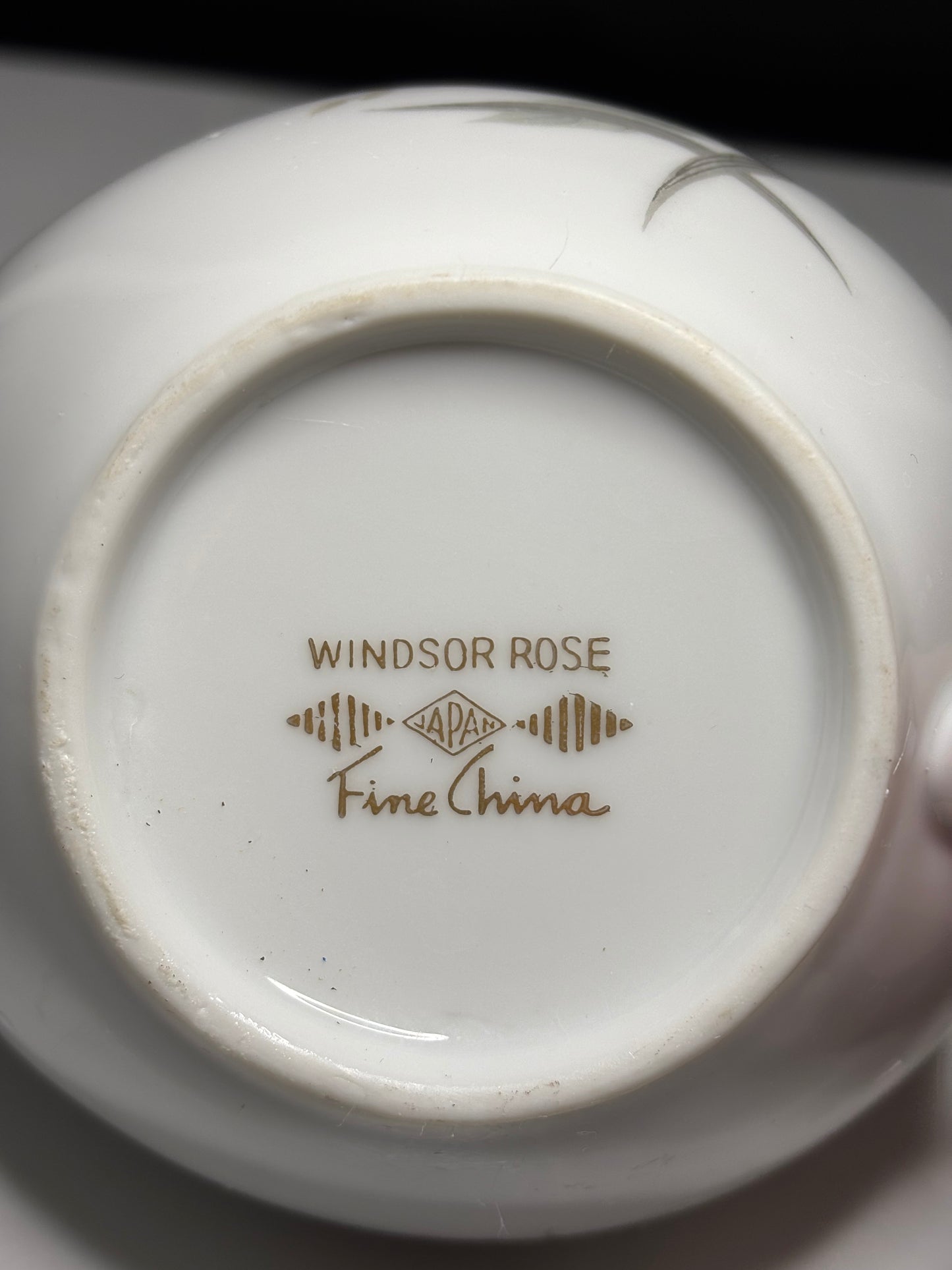 Windsor Rose China Gravy Boat – Pink Floral & Silver Trim, 6.5"
