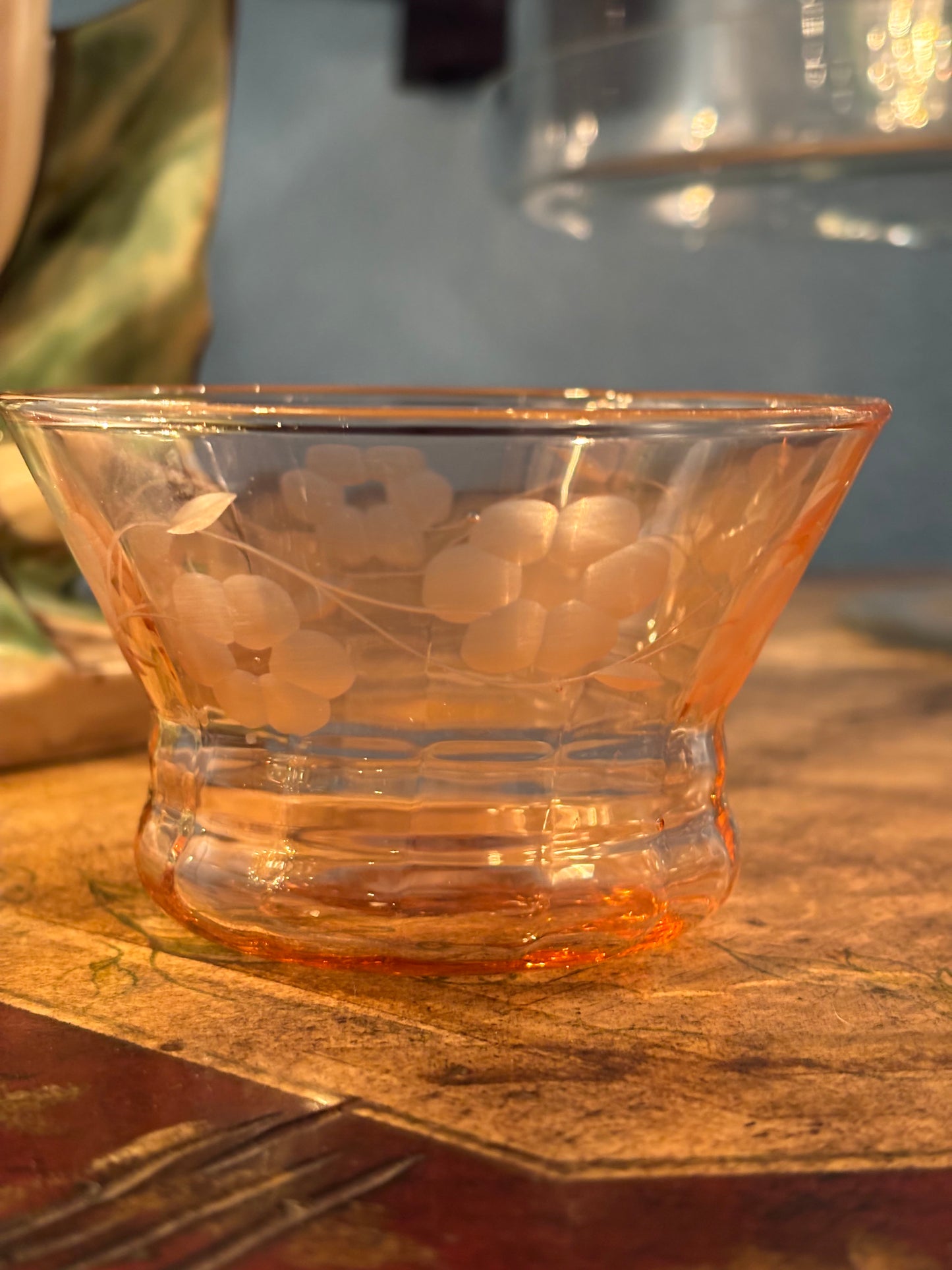 Vintage Pink Depression Glass Etched Floral Berry Bowl *