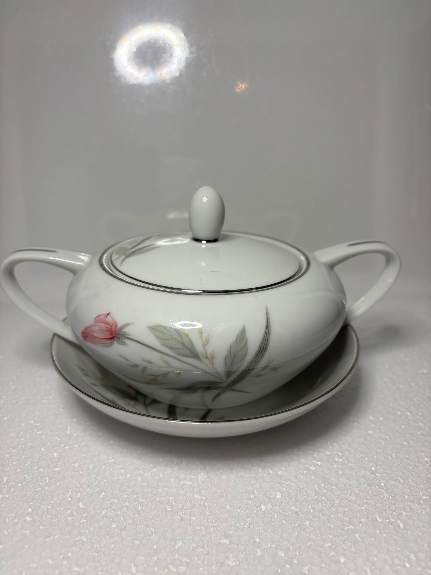 Windsor Rose China Gravy Boat – Pink Floral & Silver Trim, 6.5"