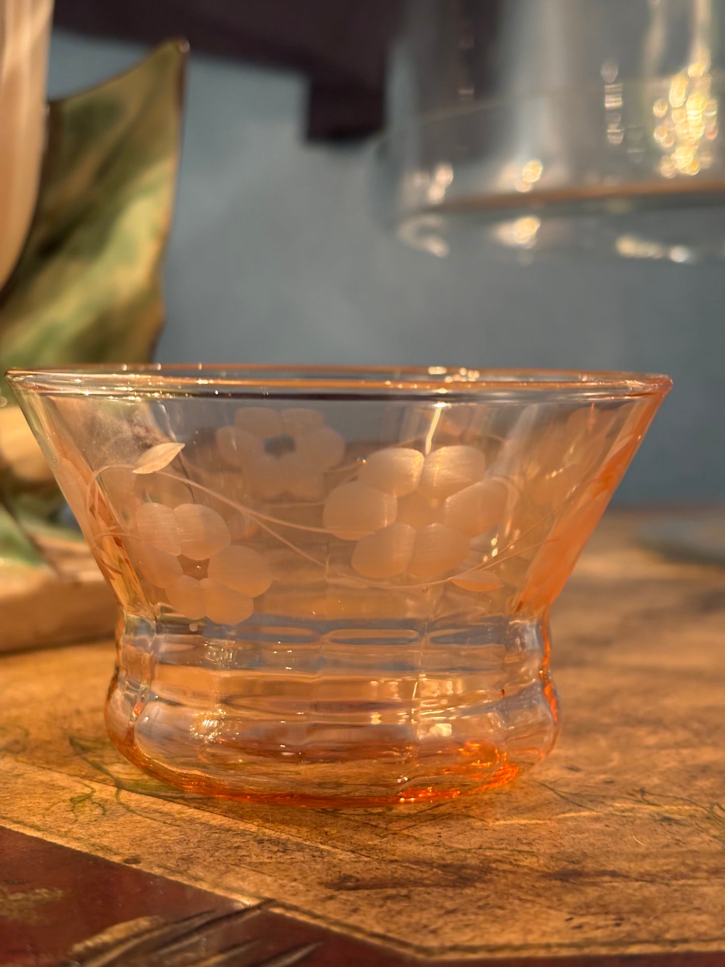 Vintage Pink Depression Glass Etched Floral Berry Bowl *