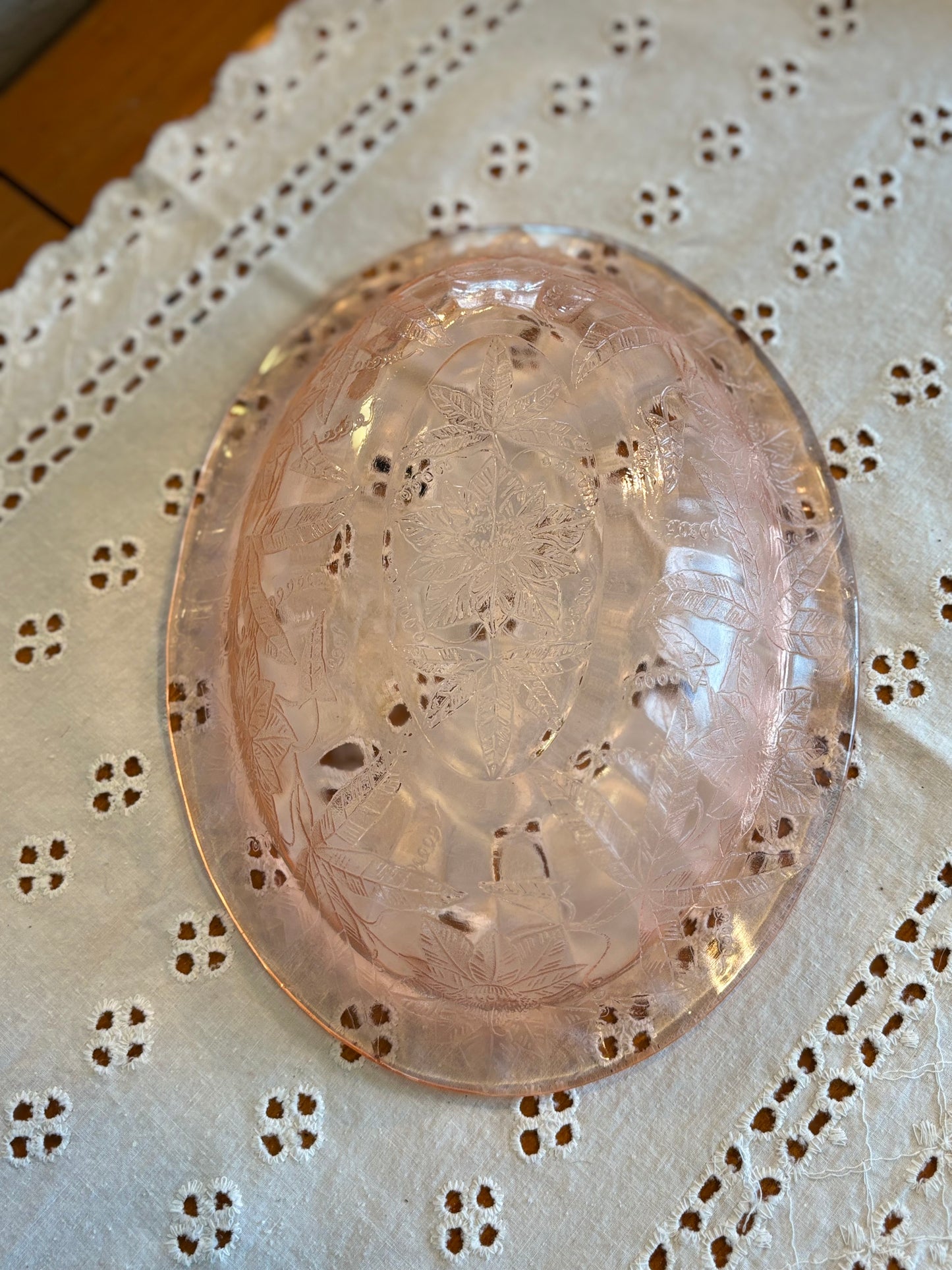 Vintage Pink Depression Glass Etched Floral Serving Bowl – Elegant Tableware *