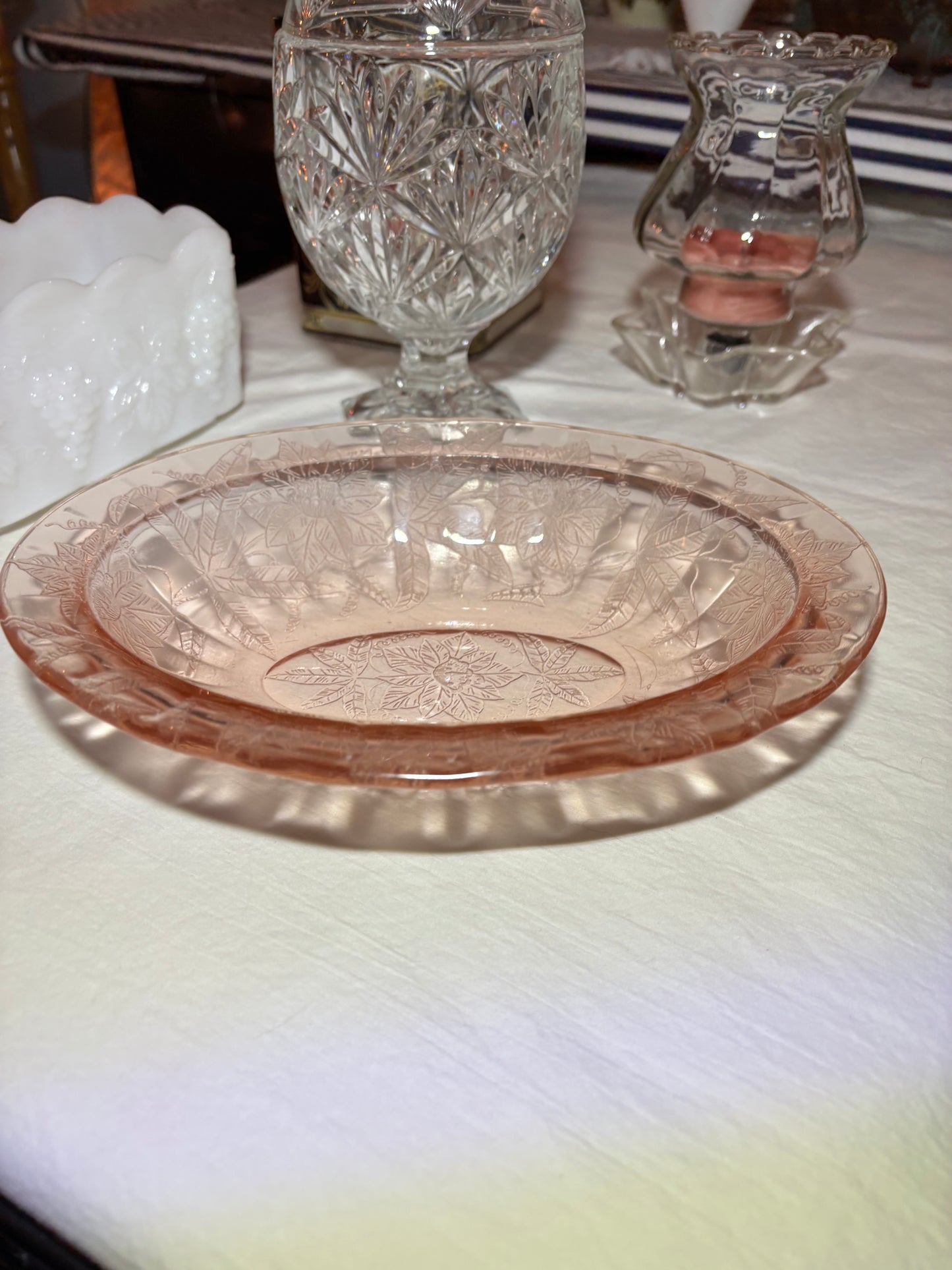 Vintage Pink Depression Glass Oval Serving Bowl – Etched Floral, 9" x 7"