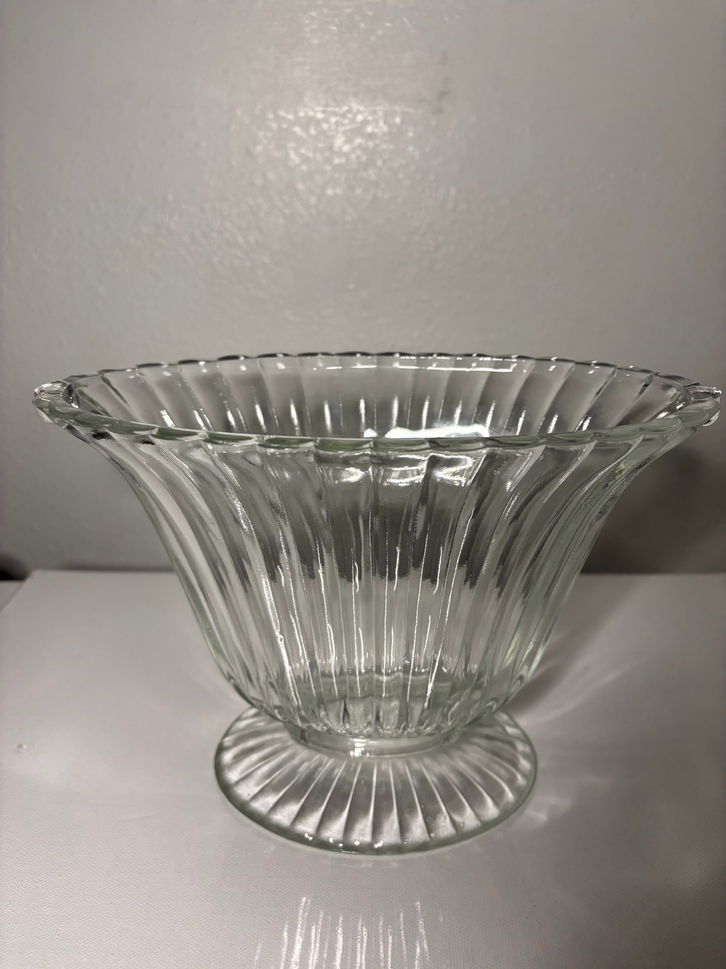 Vintage Ribbed Flared Glass Bowl – Footed Clear Glass, 9" Wide