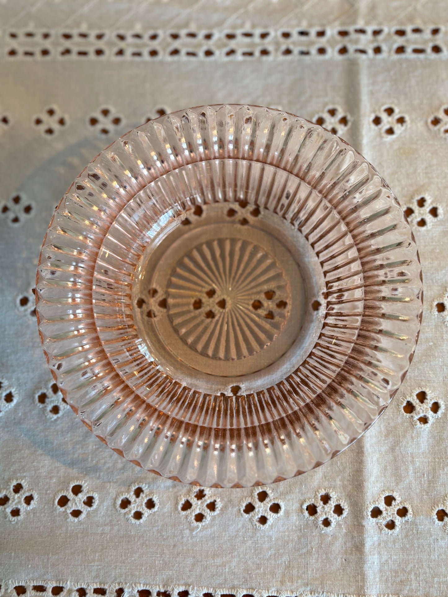 Vintage Pink Depression Glass Ribbed Serving Bowl – Art Deco Design *
