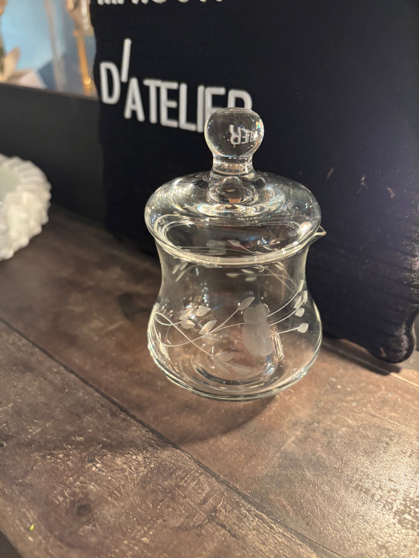 Etched Glass Honey or Jam Jar with Lid – 2.5"x2.5"x4"