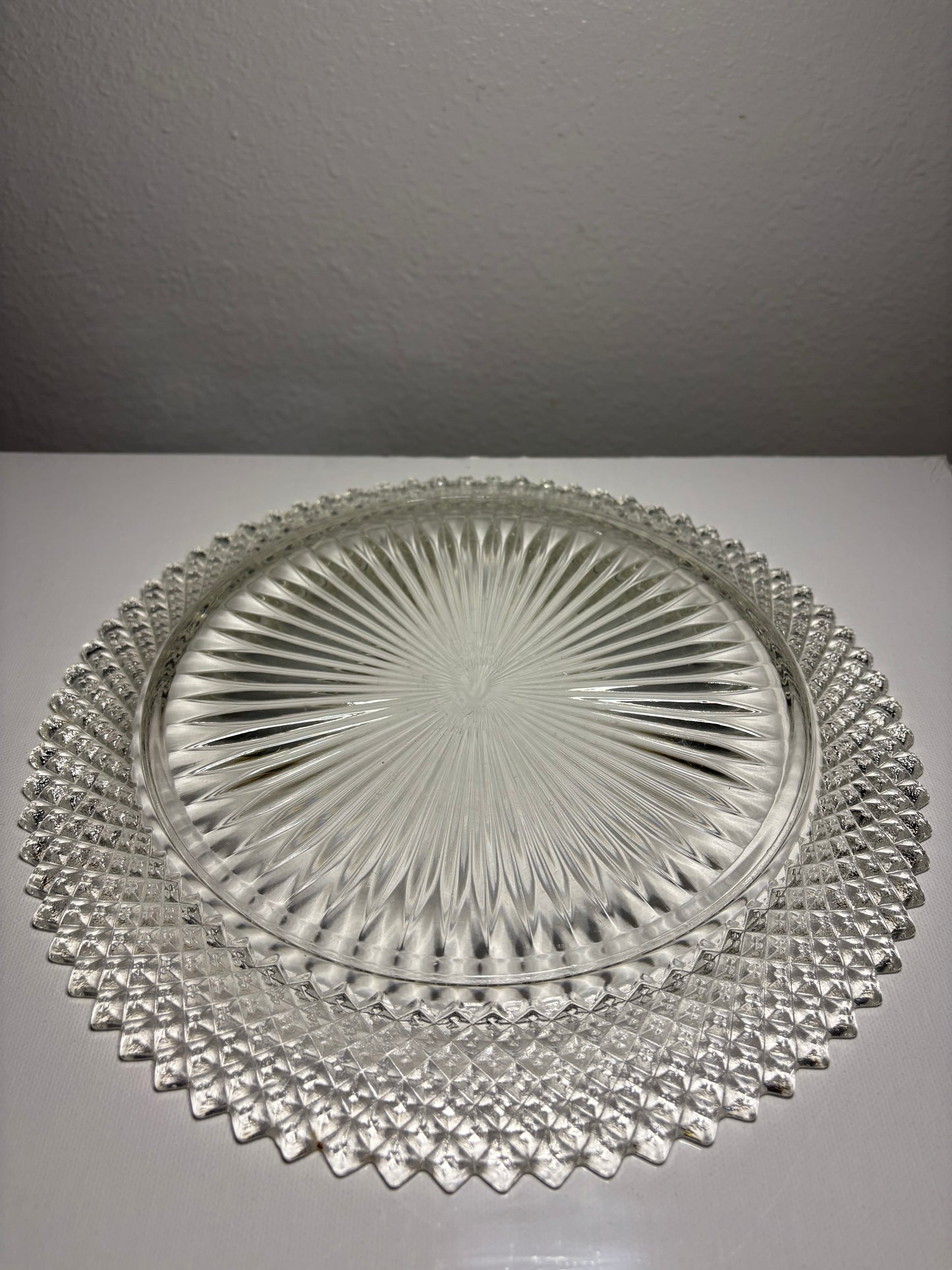 Vintage Clear Glass Sunburst and Diamond Edge Serving Plate – 10"