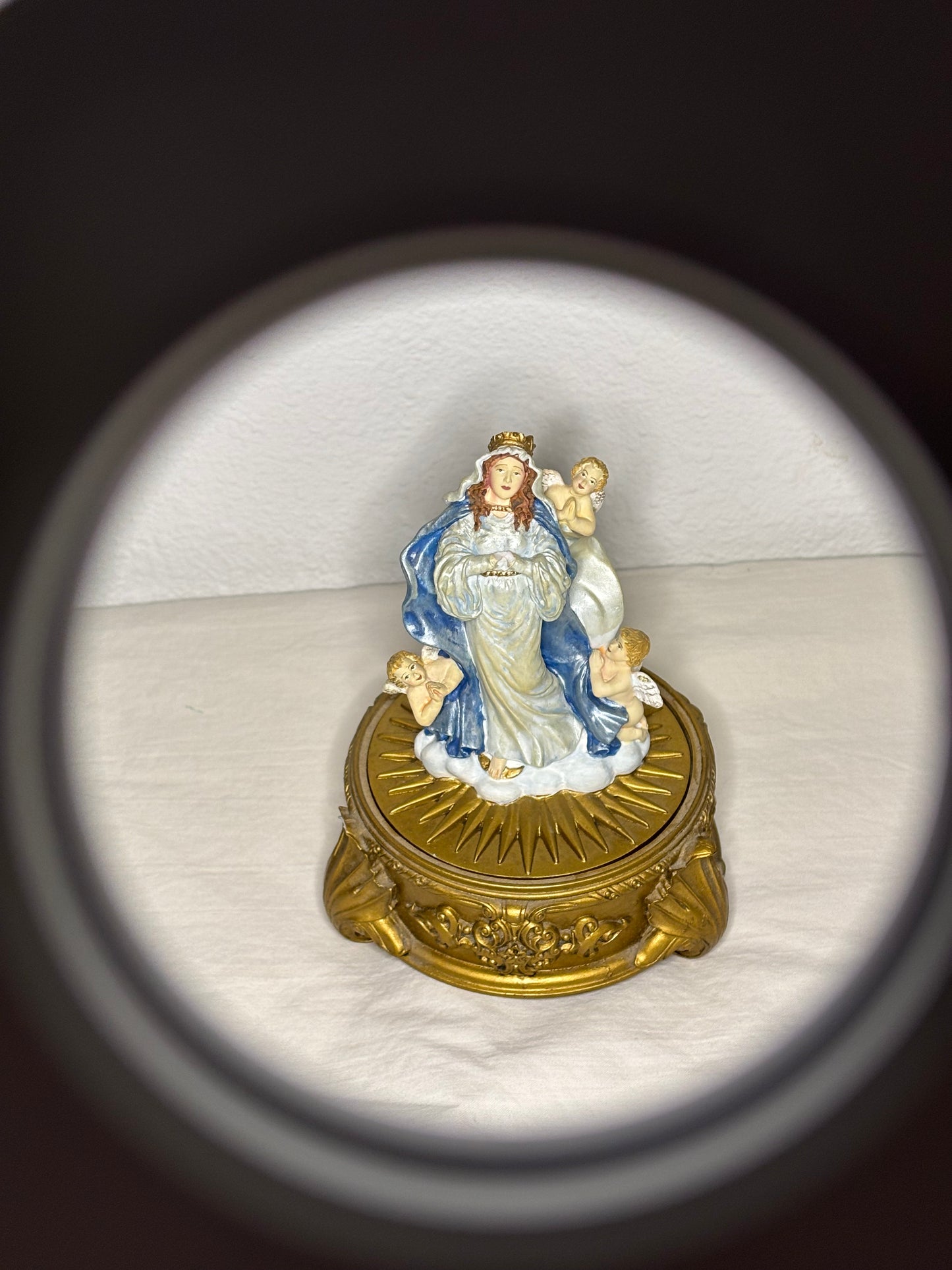 Franklin Mint Our Lady of the Rosary - Keepsake Box #Z6991 – Hidden Rosary & Cross – Religious Figurine with Storage