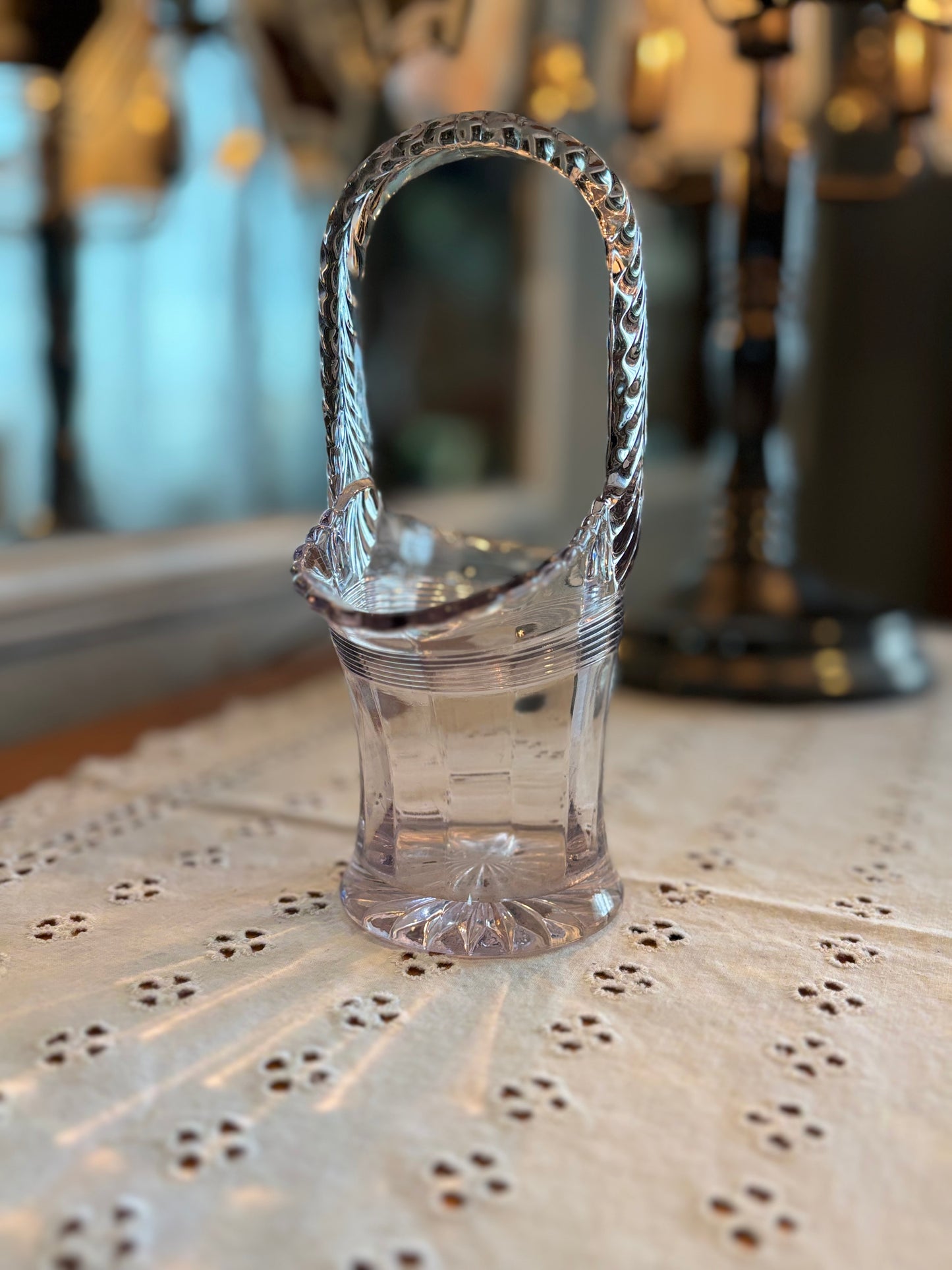 Vintage Pink Depression Glass Basket – Etched Floral & Woven Handle Design *