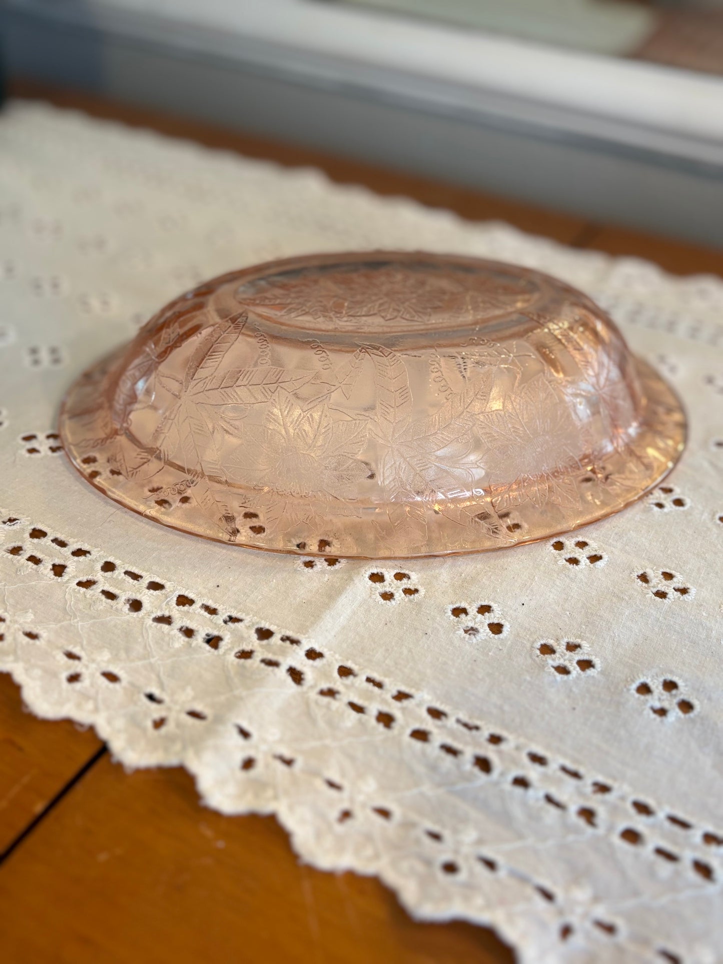 Vintage Pink Depression Glass Etched Floral Serving Bowl – Elegant Tableware *