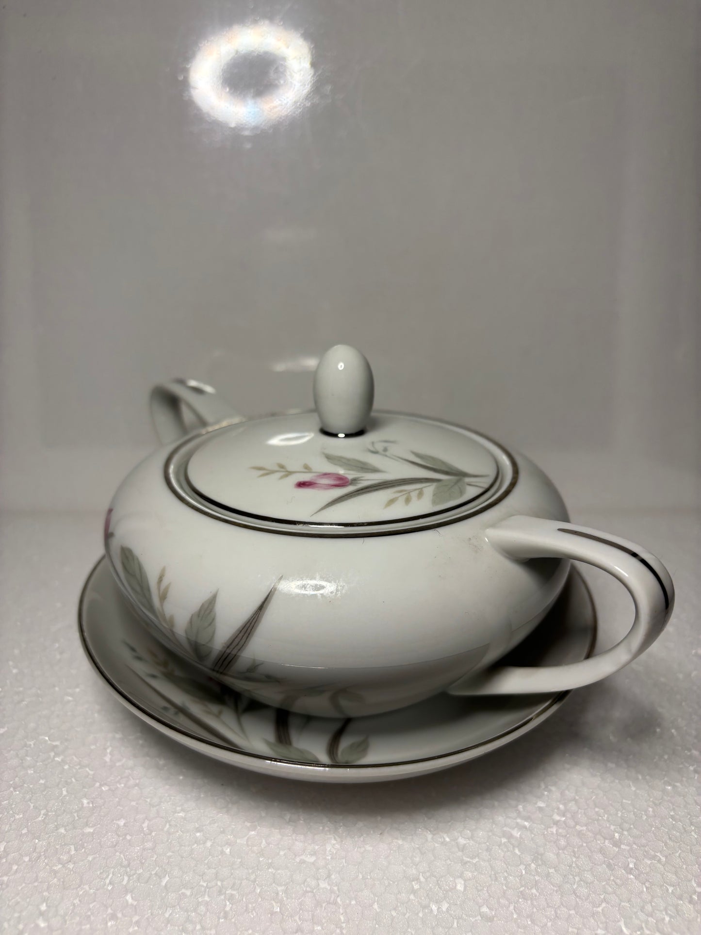 Windsor Rose China Gravy Boat – Pink Floral & Silver Trim, 6.5"