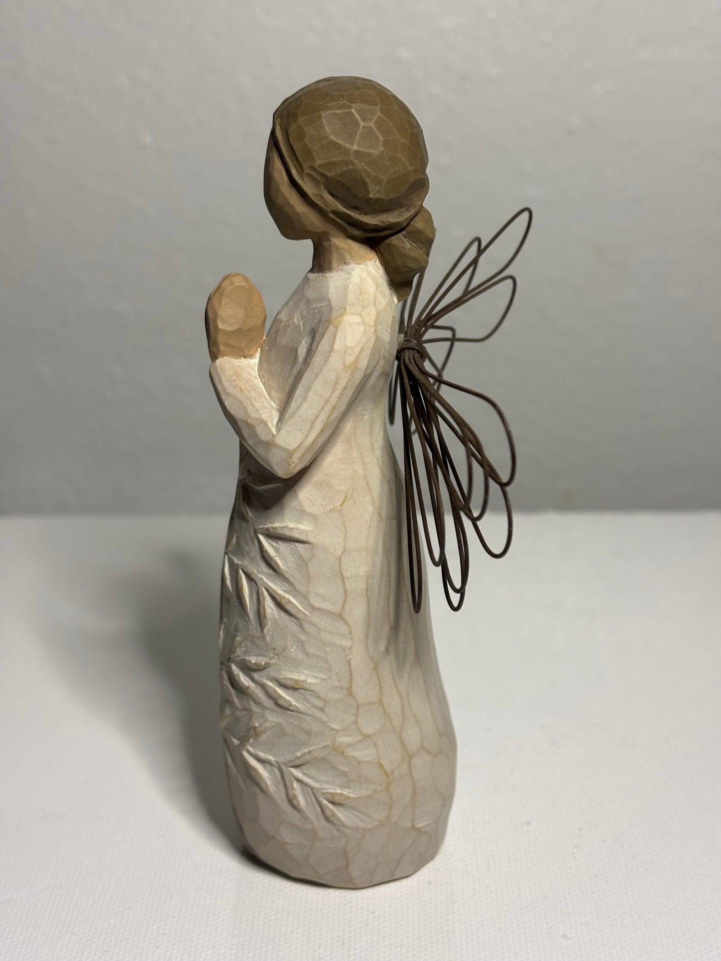 Willow Tree Figurine – "Angel of Friendship"