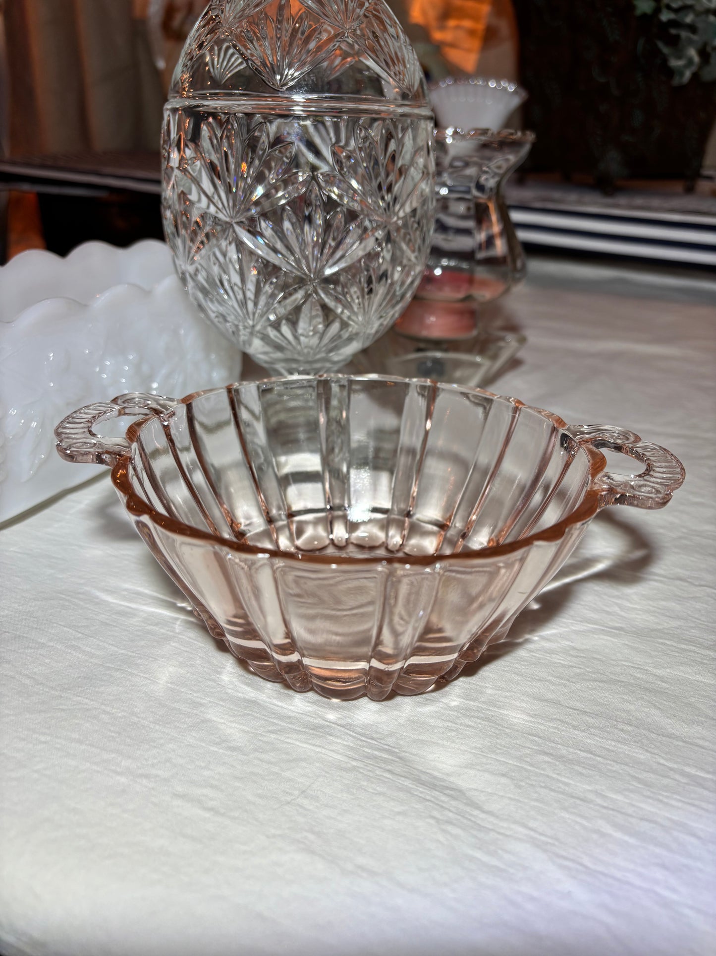 Vintage Pink Depression Glass Handled Bowl – Paneled Design, 1930s Era