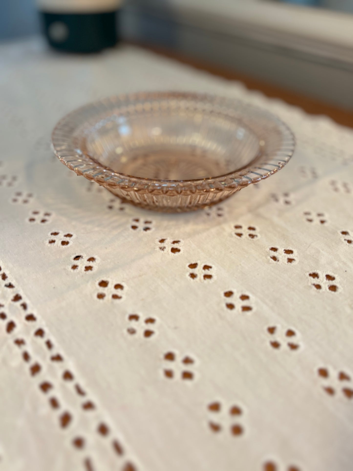 Vintage Pink Depression Glass Ribbed Serving Bowl – Art Deco Design *