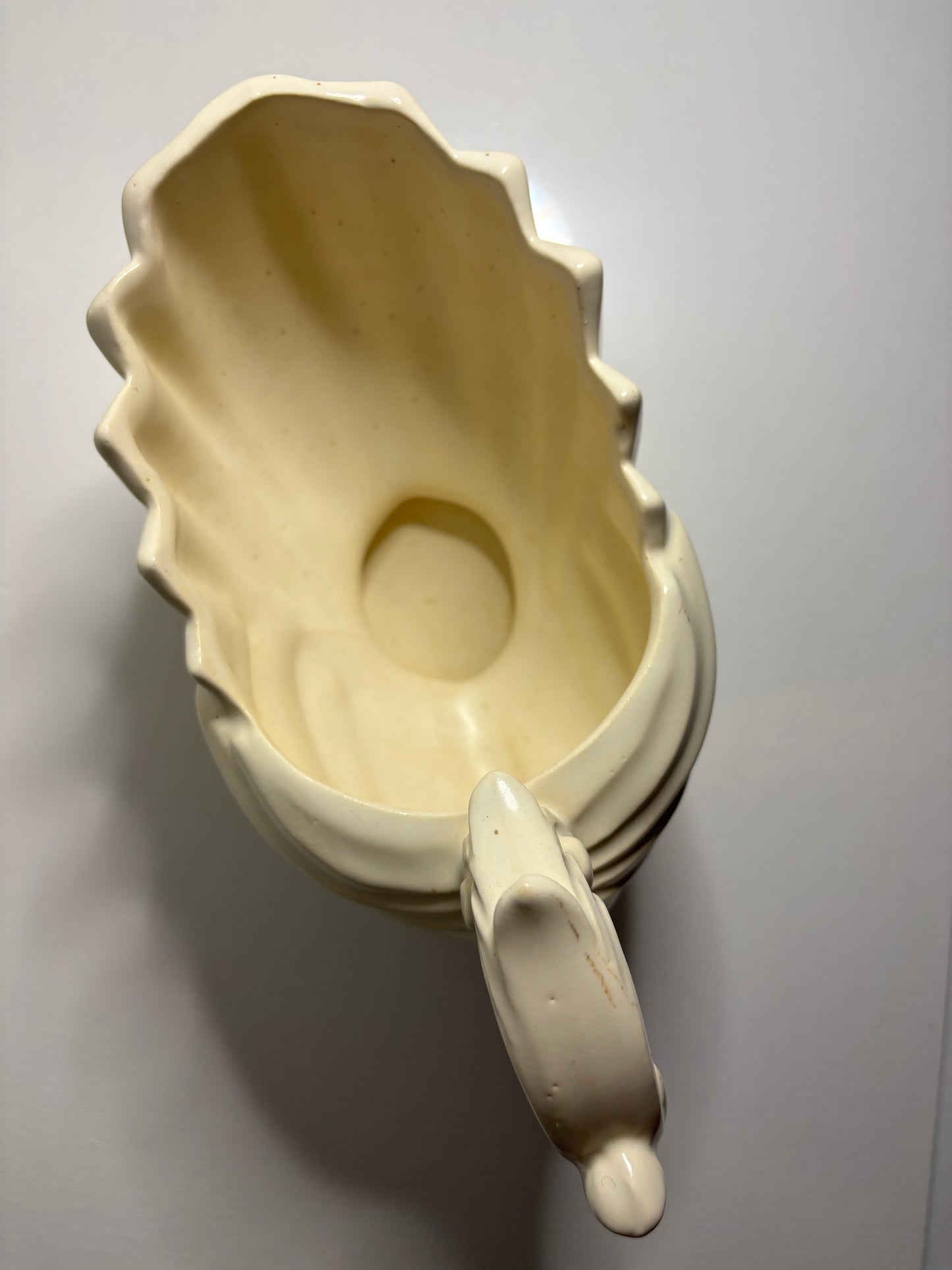Vintage Ivory Pedestal Shell Bowl with Ornate Handle – 8"x4"x6"