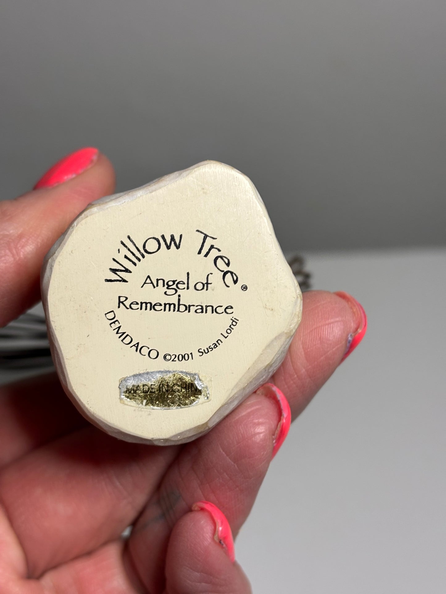 Willow Tree Figurine – "Angel of Remembrance"