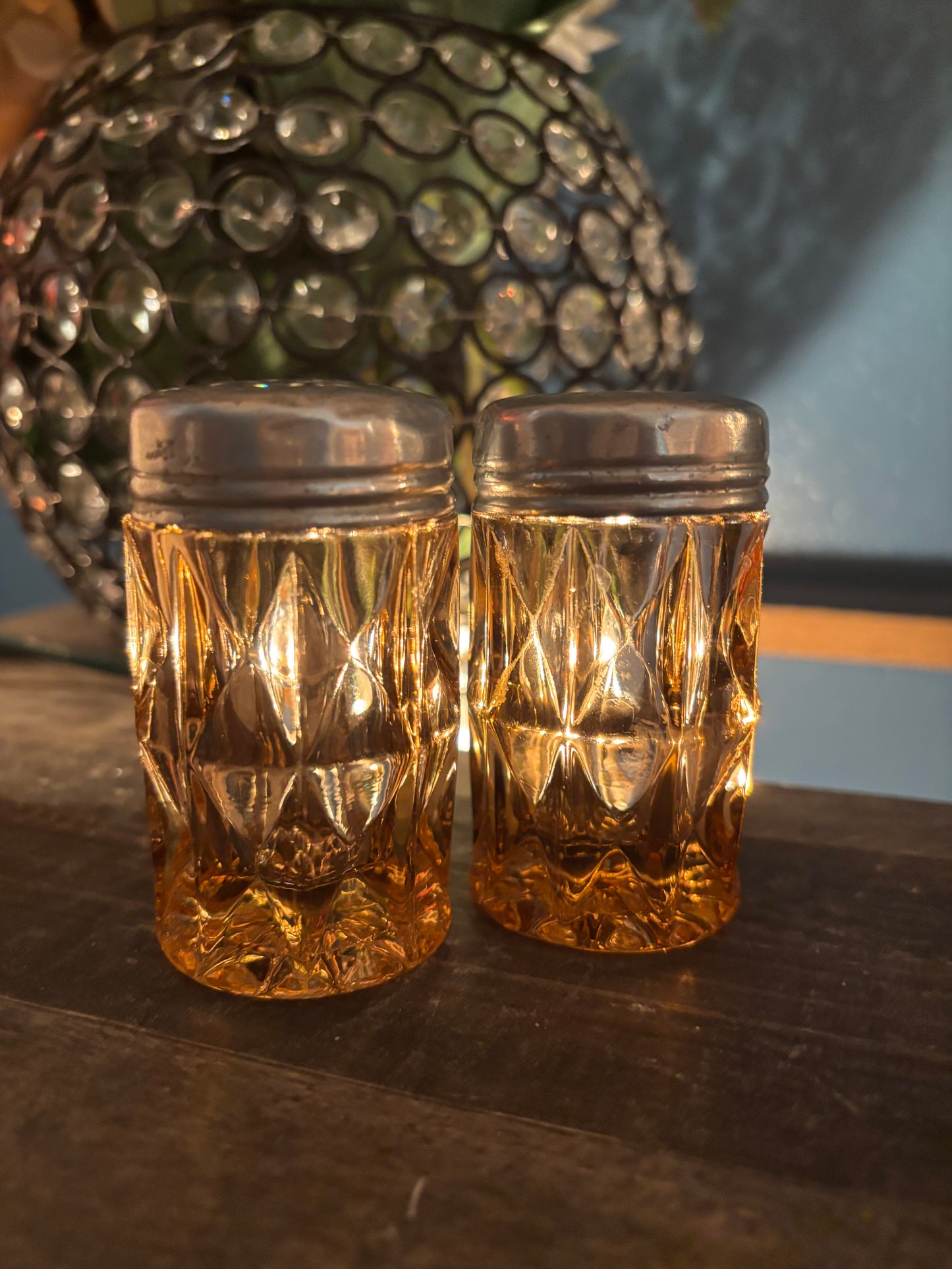 Vintage Pink Depression Glass Salt & Pepper Shakers – Diamond Pattern with Metal Lids
