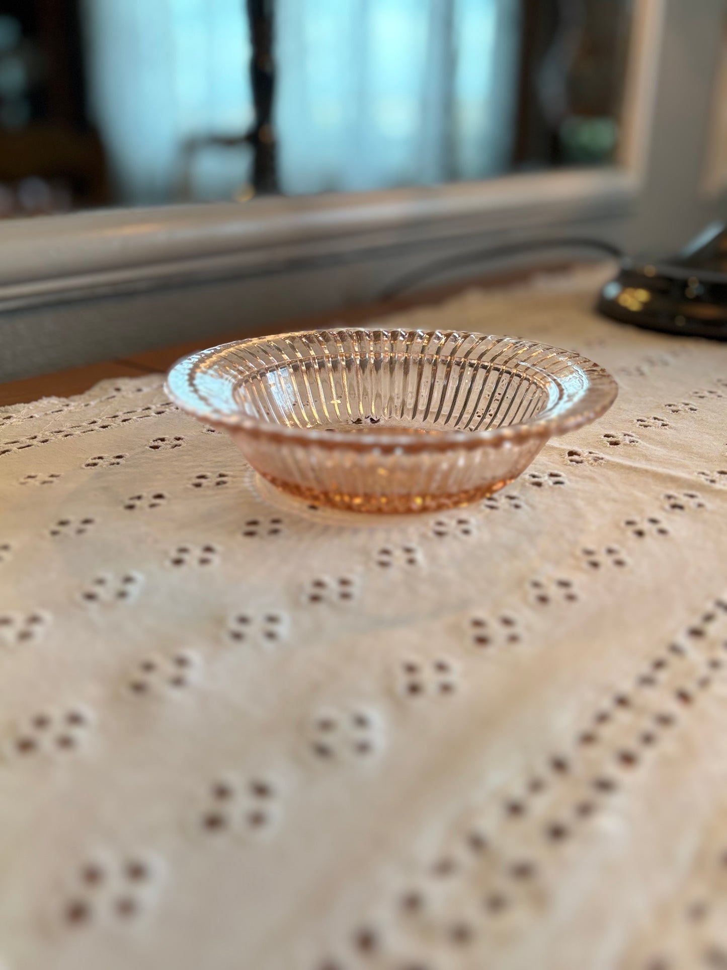 Vintage Pink Depression Glass Ribbed Serving Bowl – Art Deco Design *