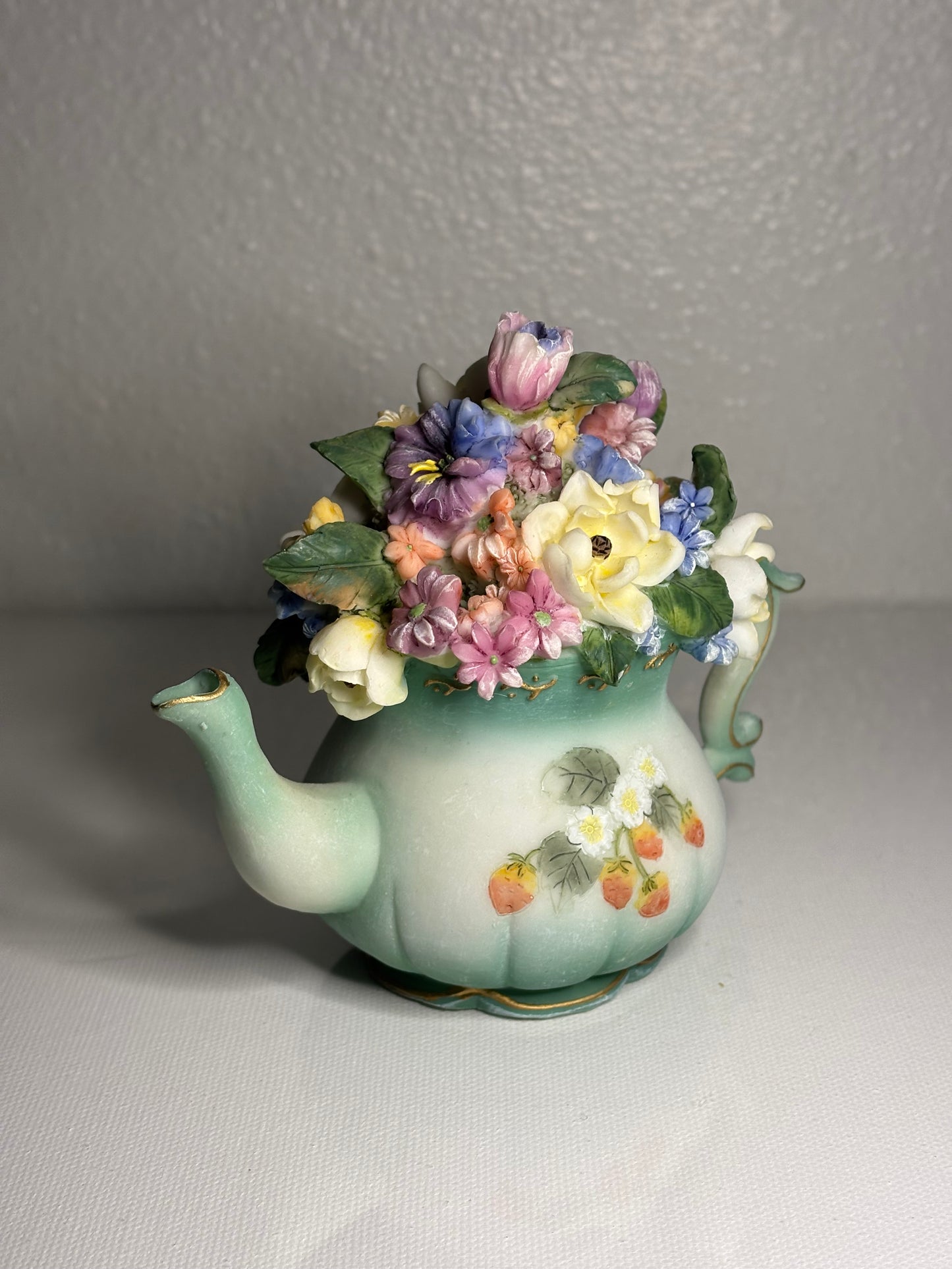 Petite Bloom – Miniature Floral Teapot Figurine