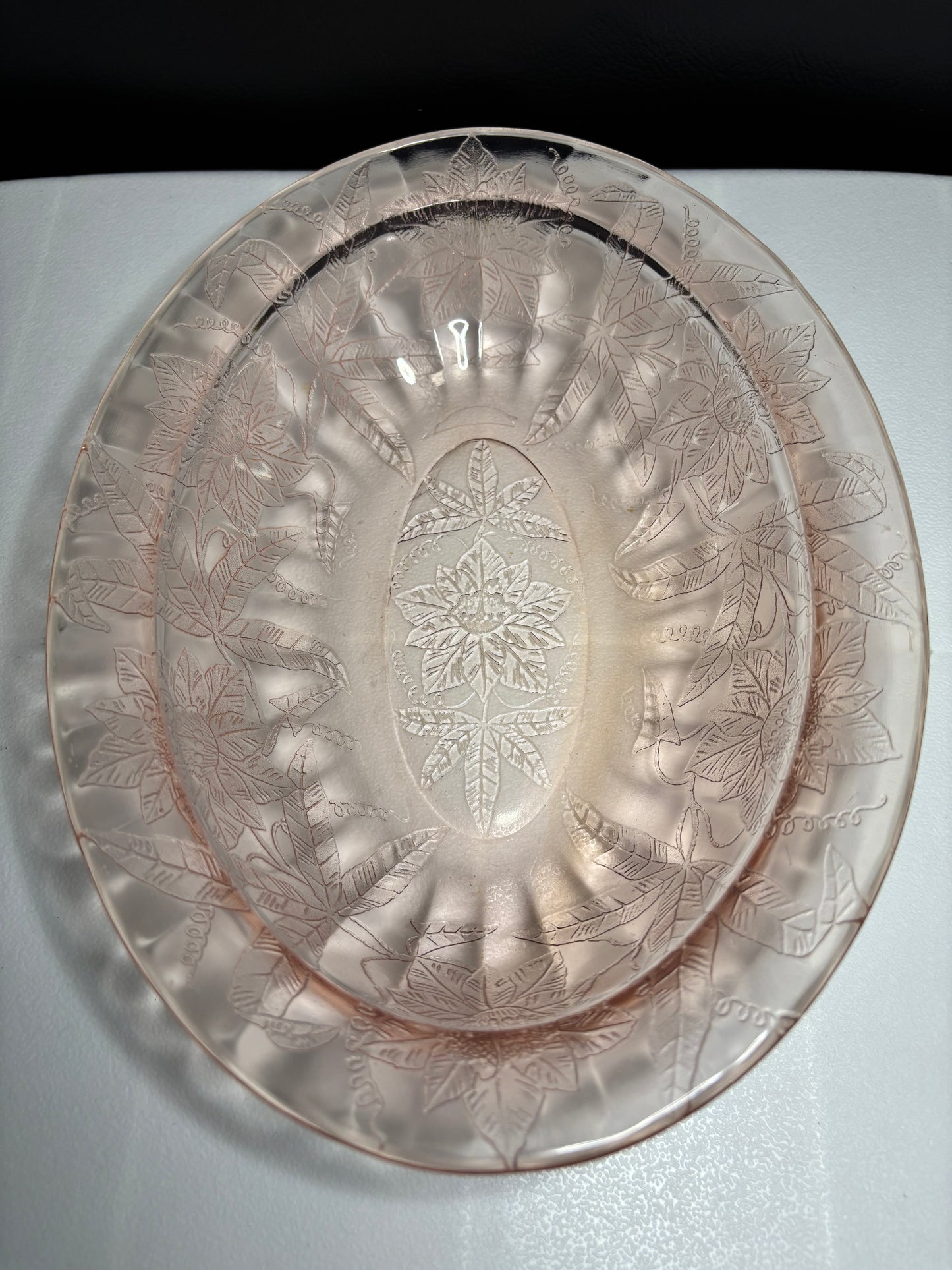 Vintage Pink Depression Glass Oval Serving Bowl – Etched Floral, 9" x 7"