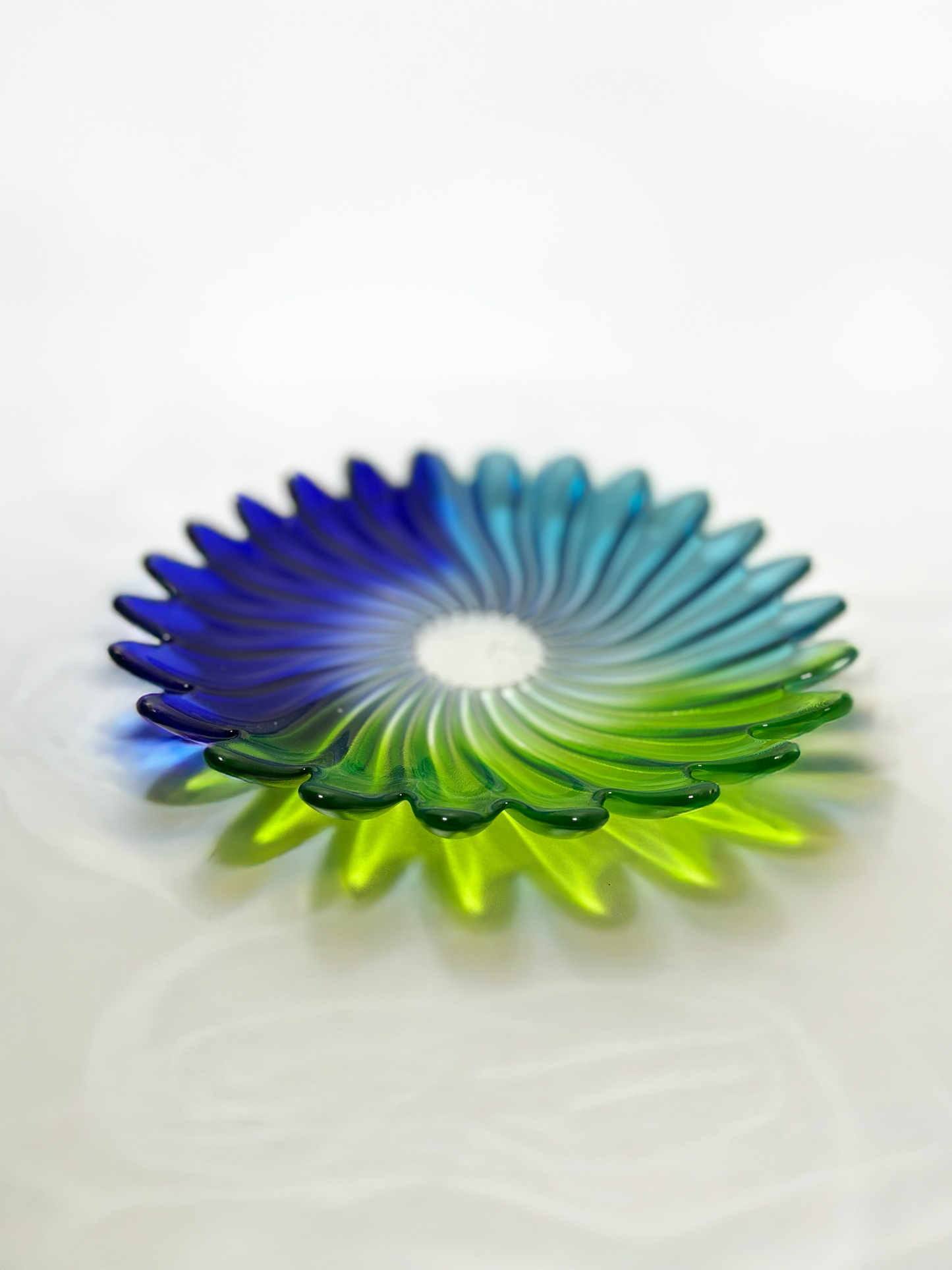Hand-Blown Art Glass Plate – Blue & Green Swirl Sunburst Dish