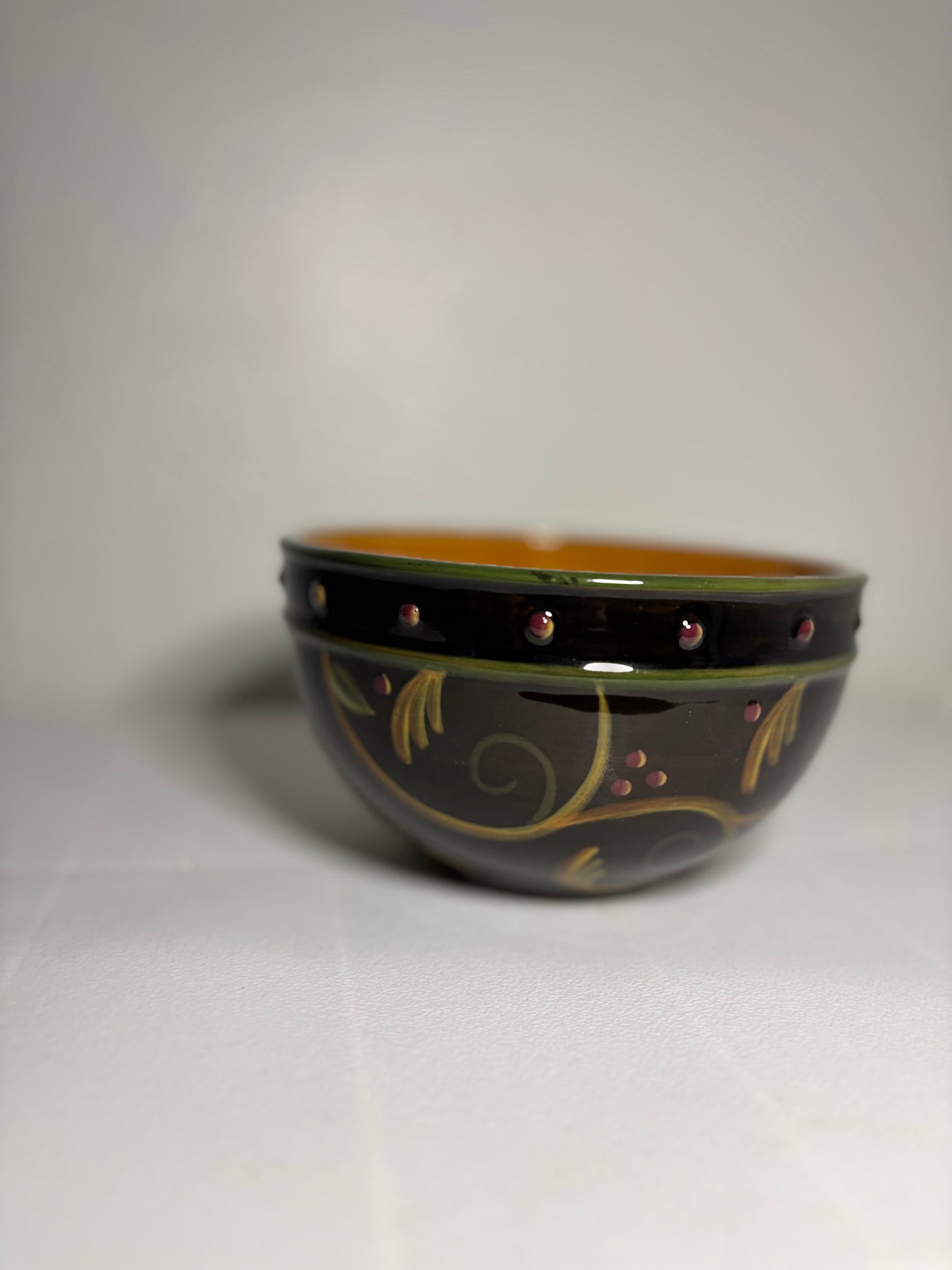 Chocolate Berries Bowl & Plate Set – 2003 Deb Hrabik for Demdaco