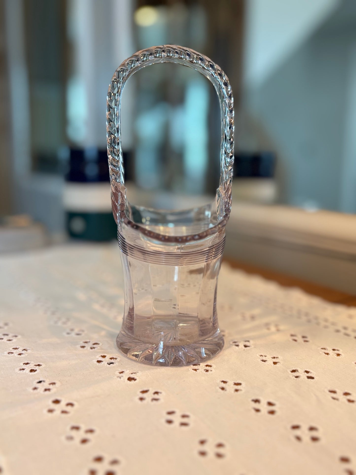 Vintage Pink Depression Glass Basket – Etched Floral & Woven Handle Design  *