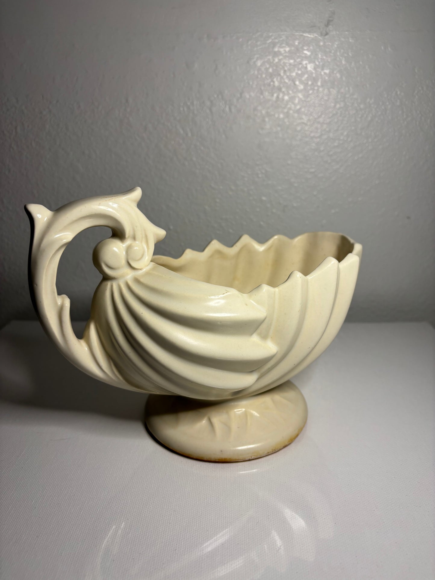 Vintage Ivory Pedestal Shell Bowl with Ornate Handle – 8"x4"x6"