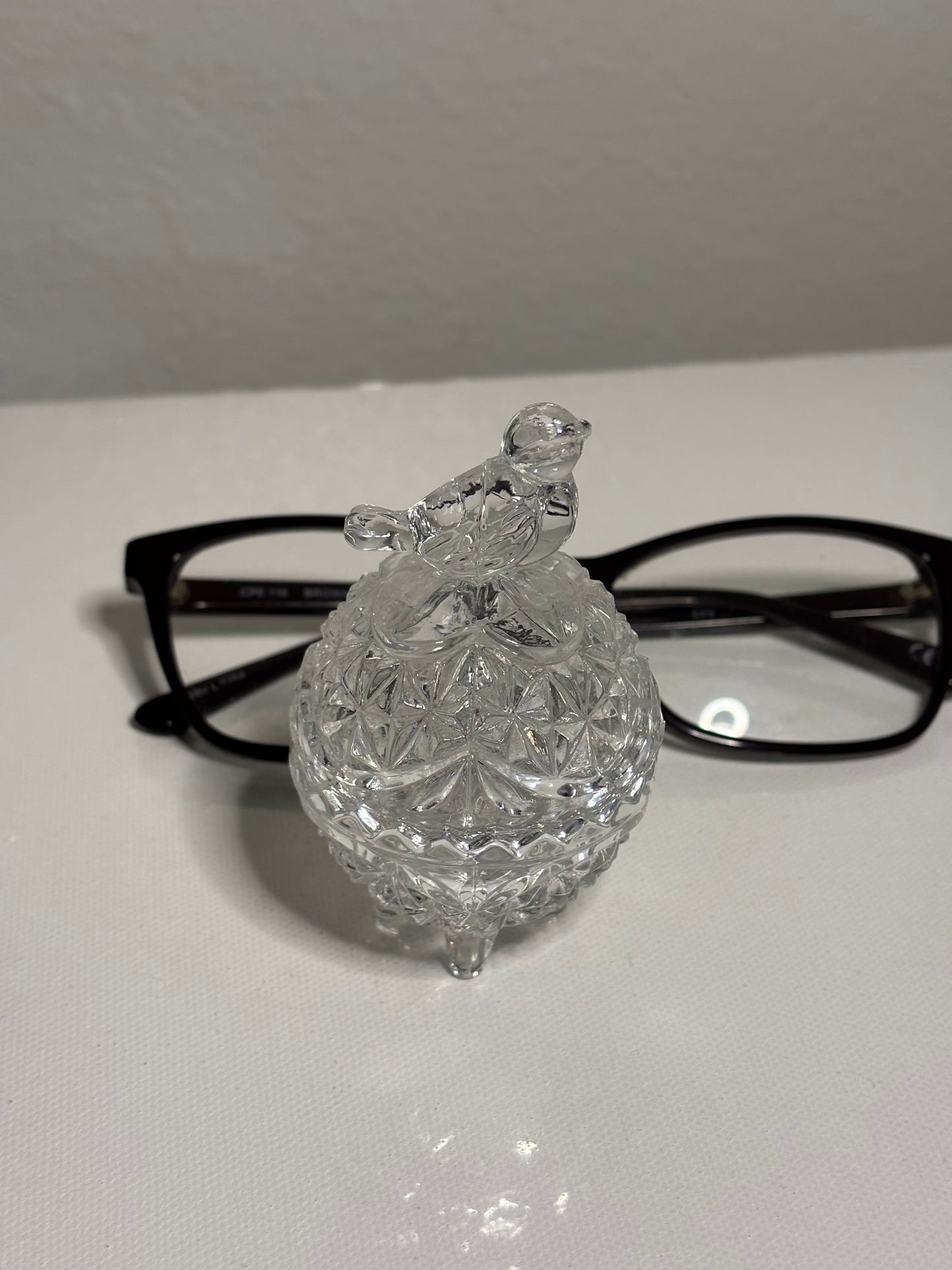 Vintage Pressed Glass Trinket Box with Bird Finial – Lidded Decorative Dish