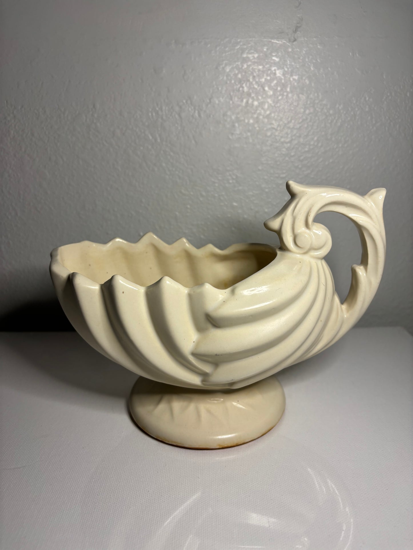 Vintage Ivory Pedestal Shell Bowl with Ornate Handle – 8"x4"x6"