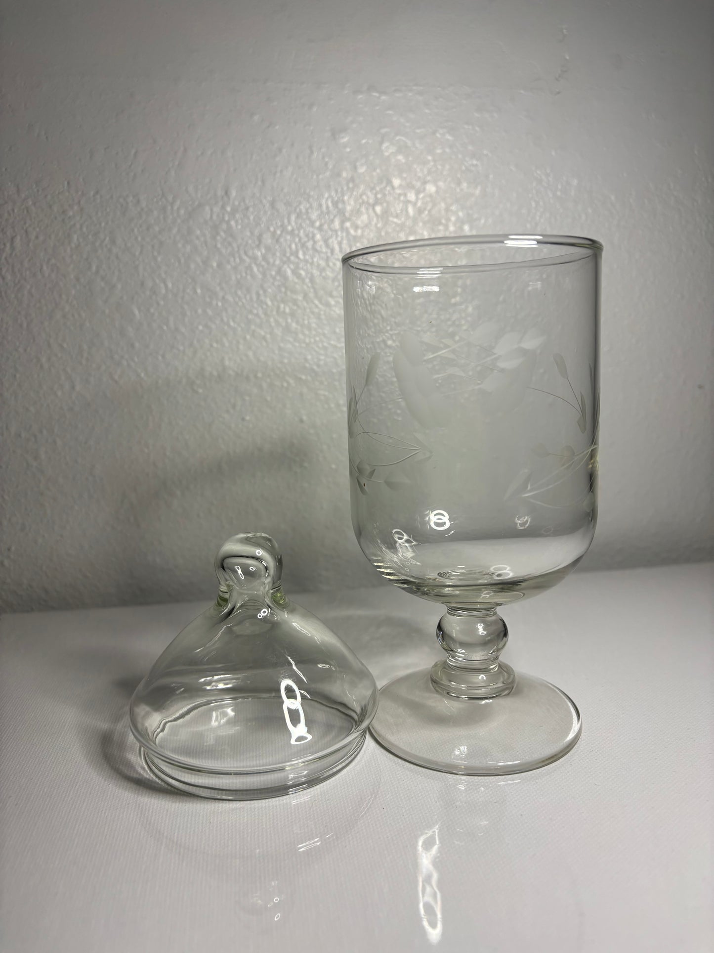 Etched Glass Apothecary Jar with Lid – Dragonfly Motif | 8.5” Tall