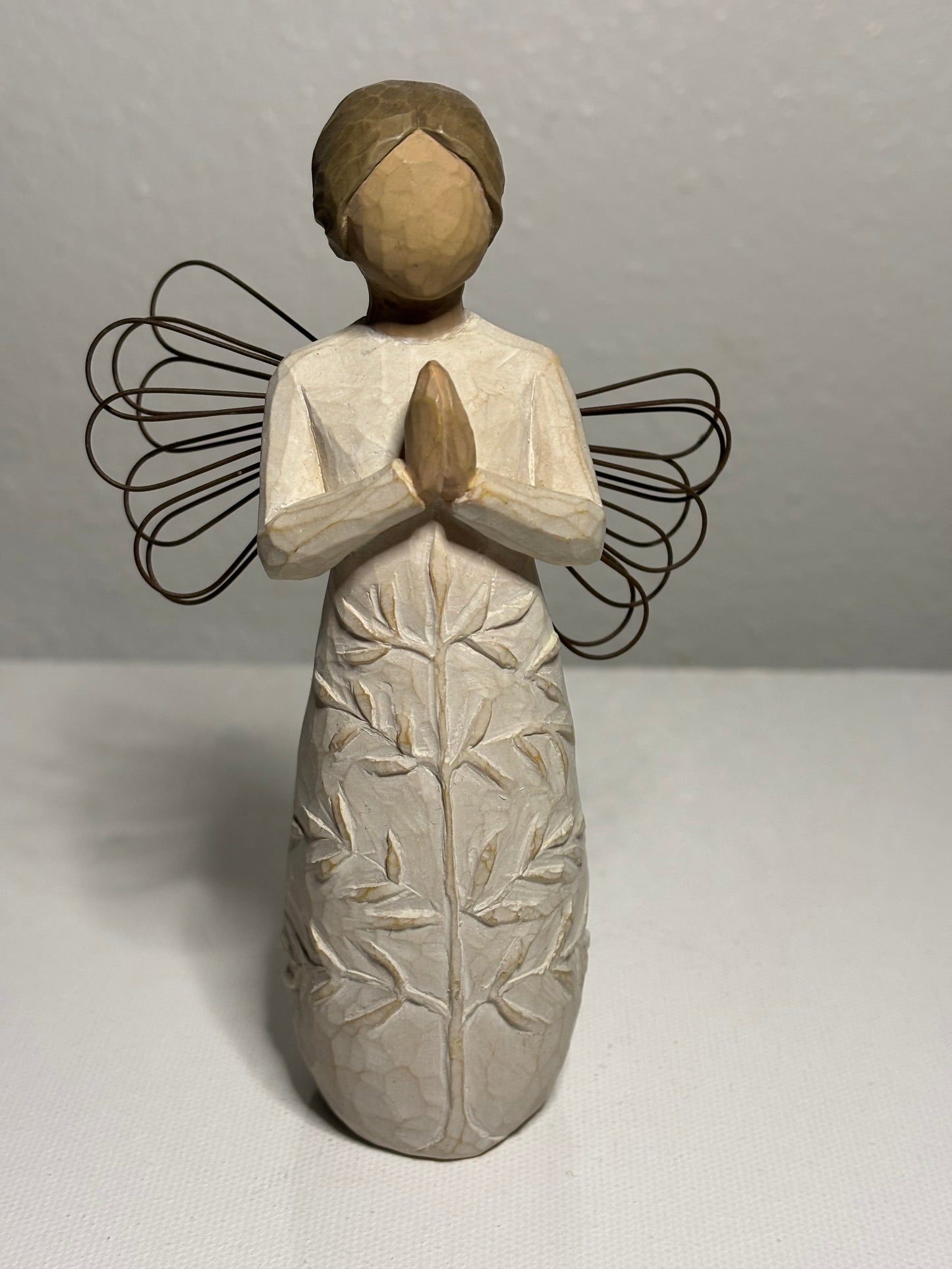 Willow Tree Figurine – "Angel of Friendship"