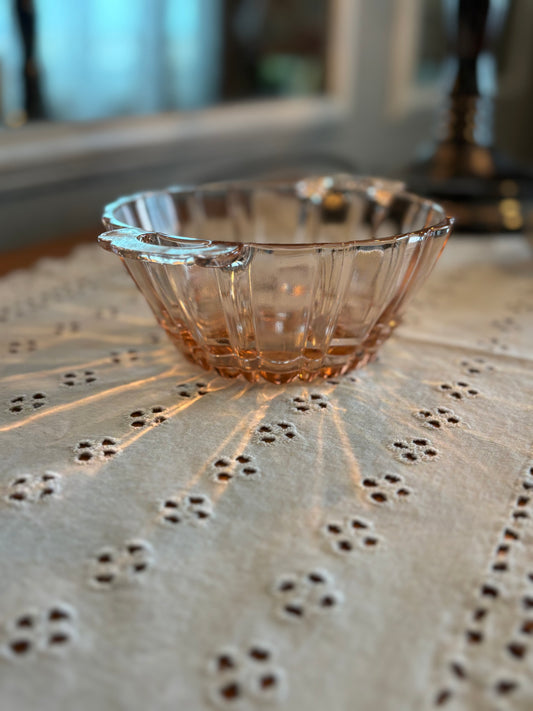 Vintage Pink Depression Glass Ribbed Serving Bowl – Scalloped Rim with Tab Handles *
