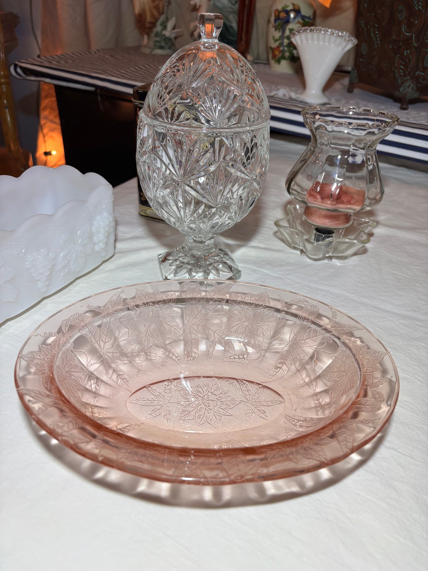 Vintage Pink Depression Glass Oval Serving Bowl – Etched Floral, 9" x 7"