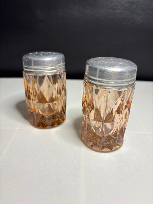 Vintage Pink Depression Glass Salt & Pepper Shakers – Diamond Pattern with Metal Lids