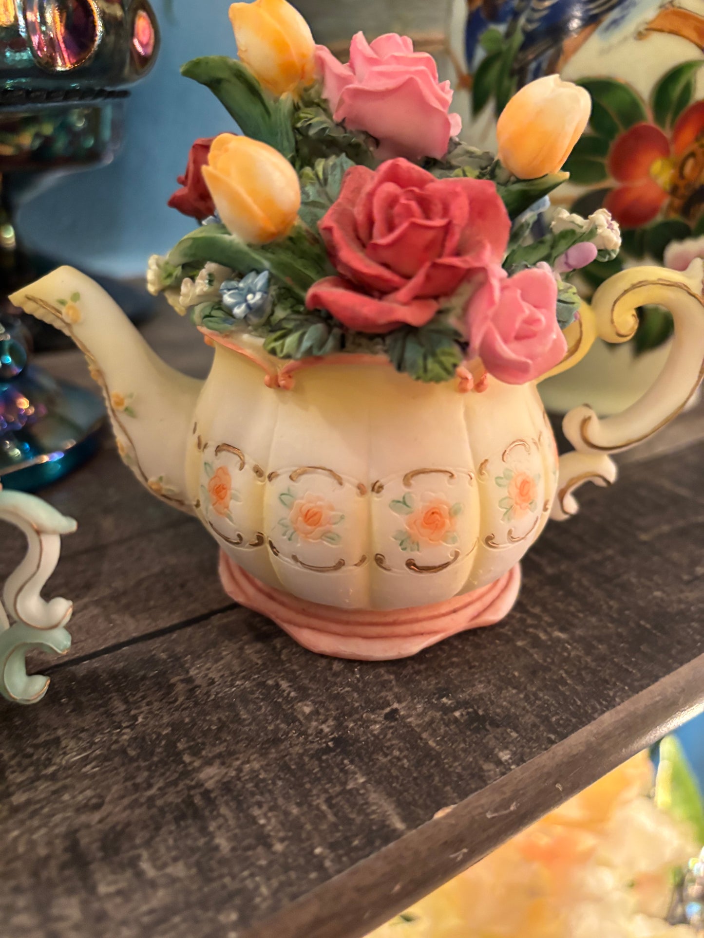 Victorian Rose Garden – Porcelain Floral Teapot Figurine