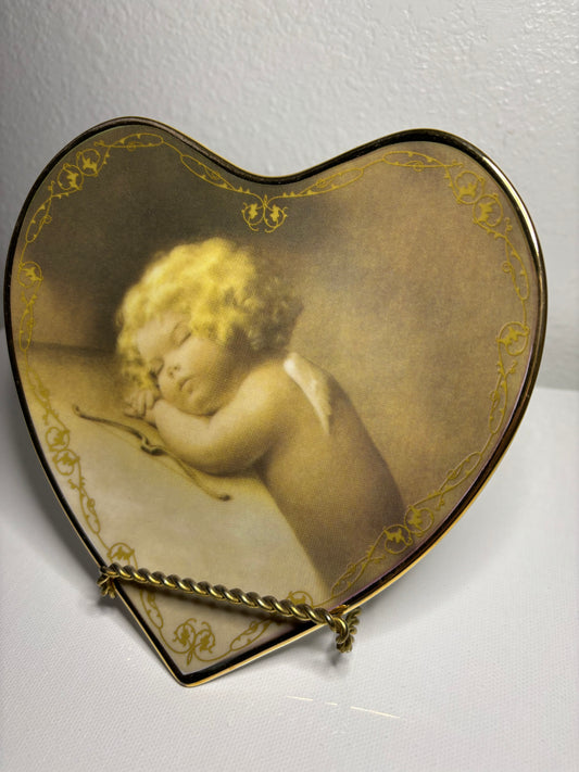 Vintage Heart-Shaped Plate with Cherub Artwork – 6"x6"x1.5"