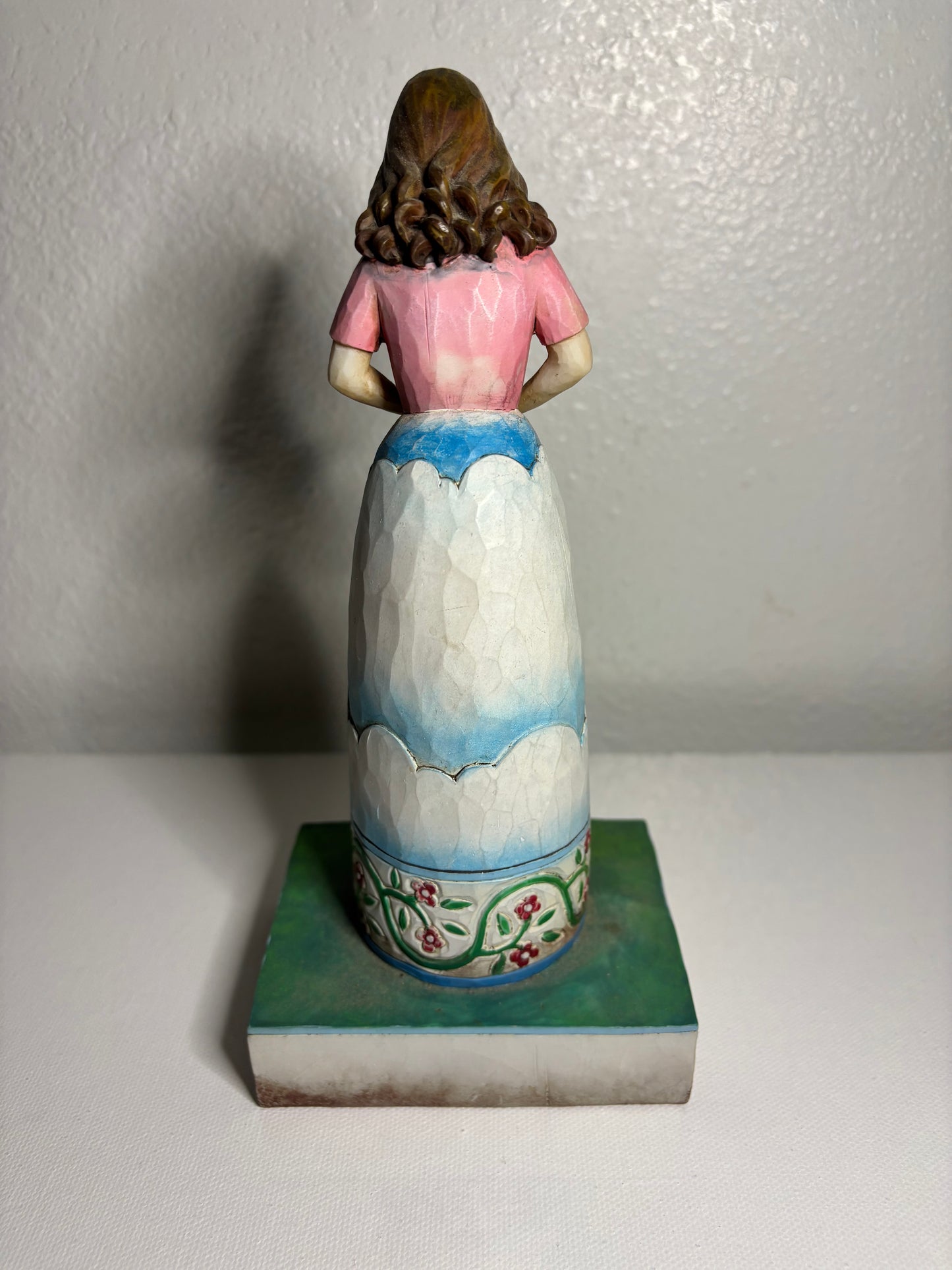 Jim Shore Heartwood Creek Figurine – You Make Me Happy (4007239) – 8” Tall