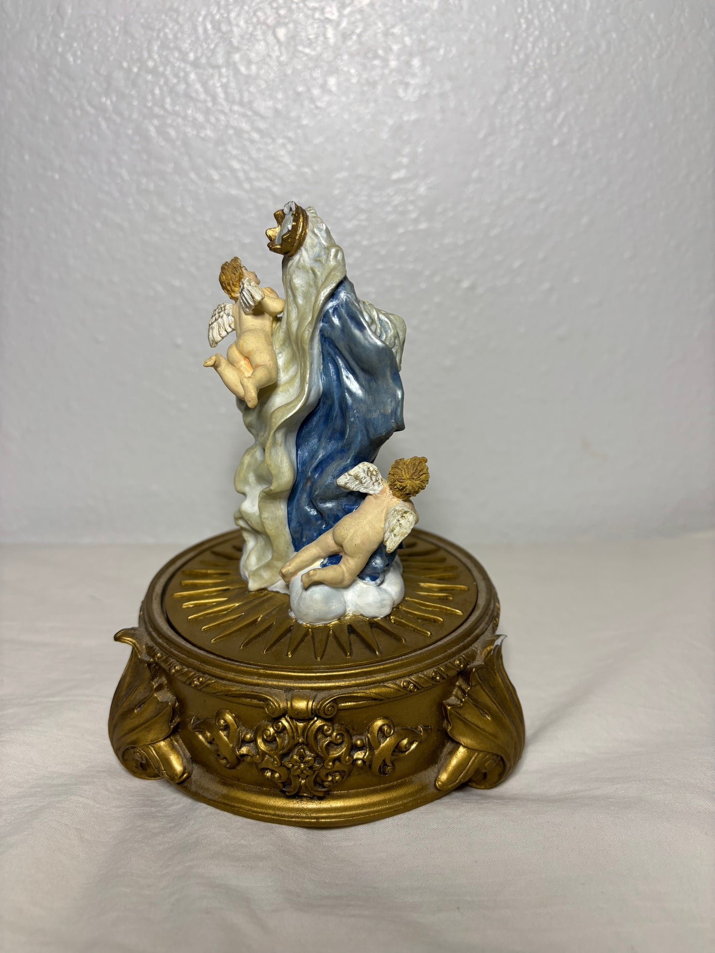 Franklin Mint Our Lady of the Rosary - Keepsake Box #Z6991 – Hidden Rosary & Cross – Religious Figurine with Storage